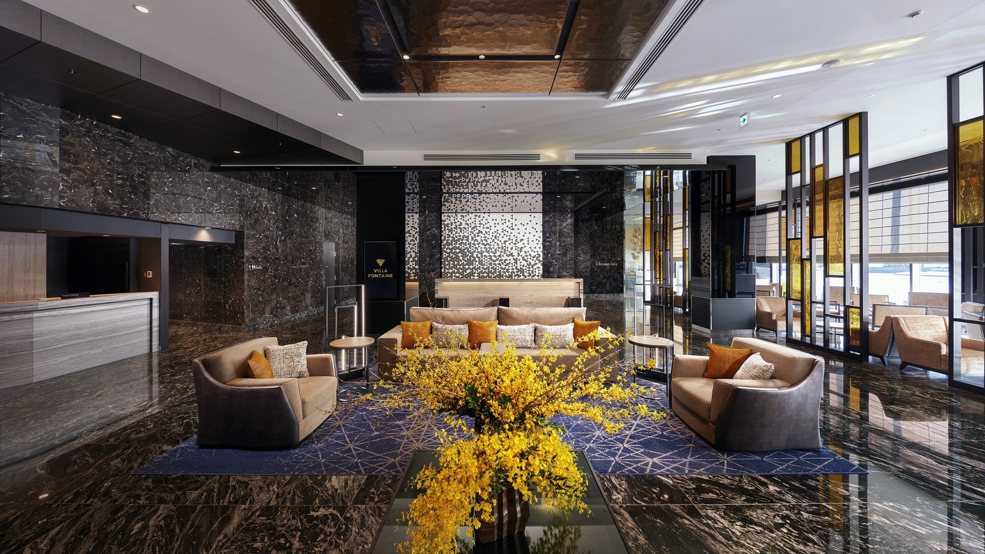 Large lobby with river view