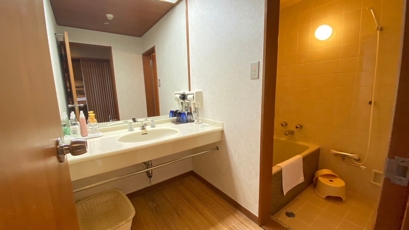 Kamar bergaya Jepang Sanjokan