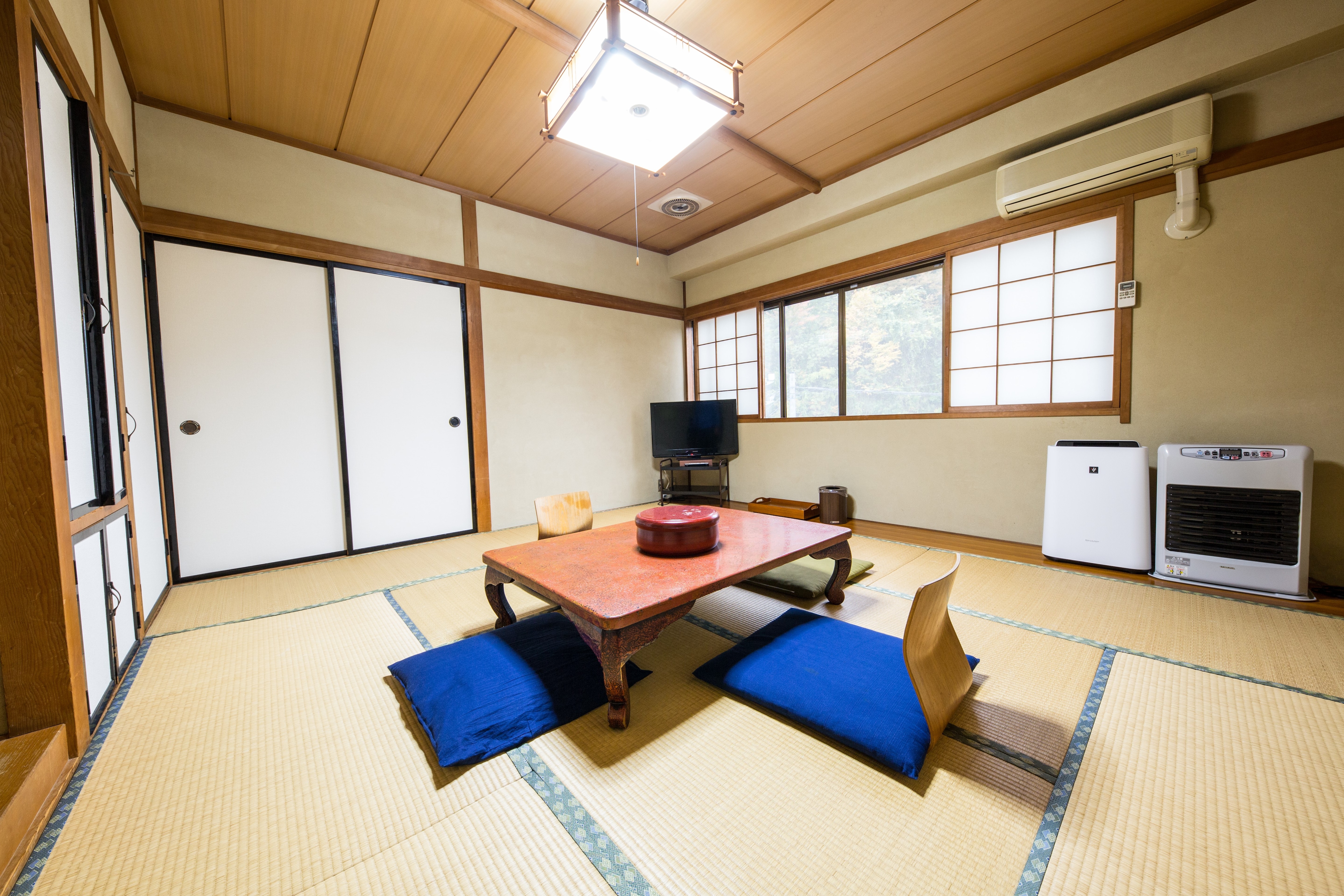 Kamar bergaya Jepang (10 tikar tatami)