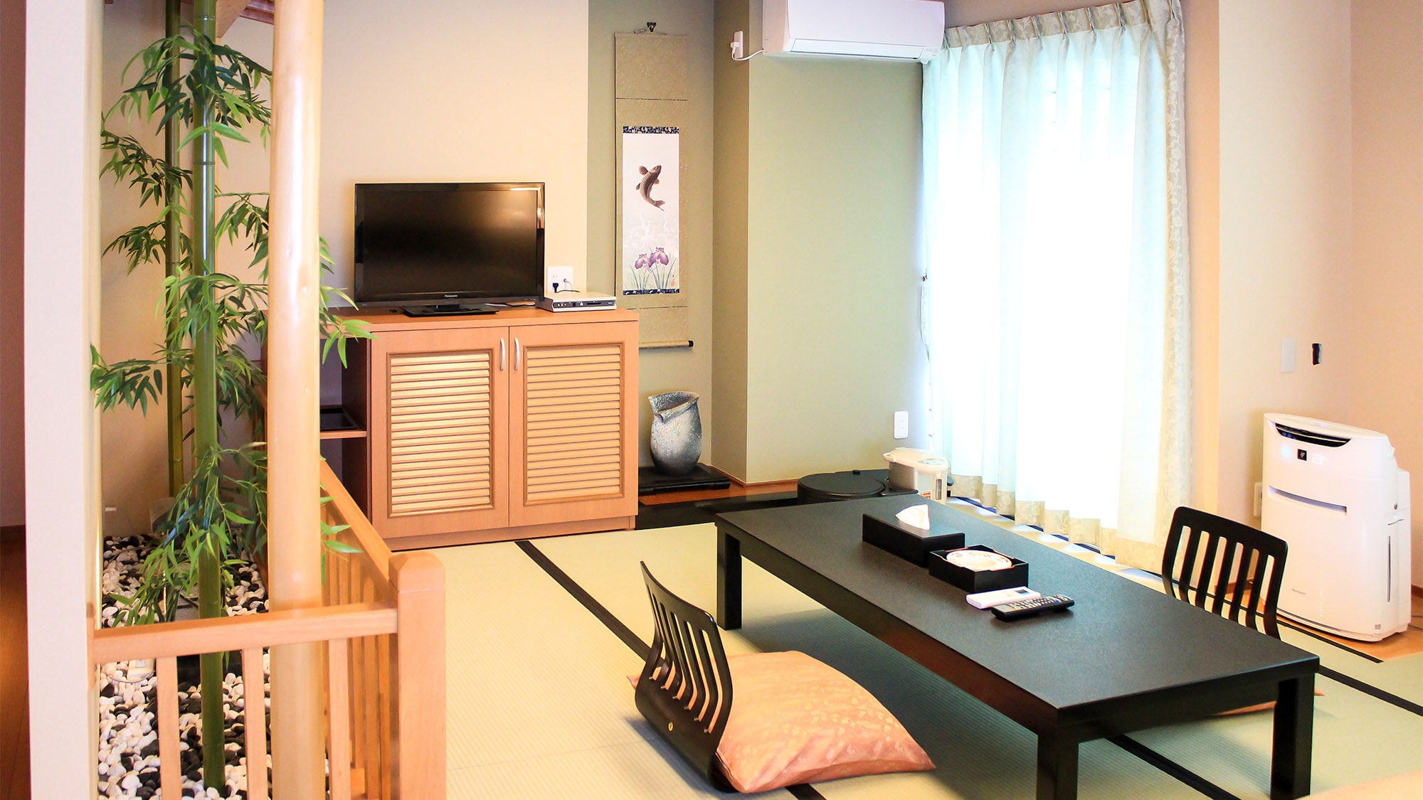 ・[Special room/Japanese-style room] Large corner room on a high floor