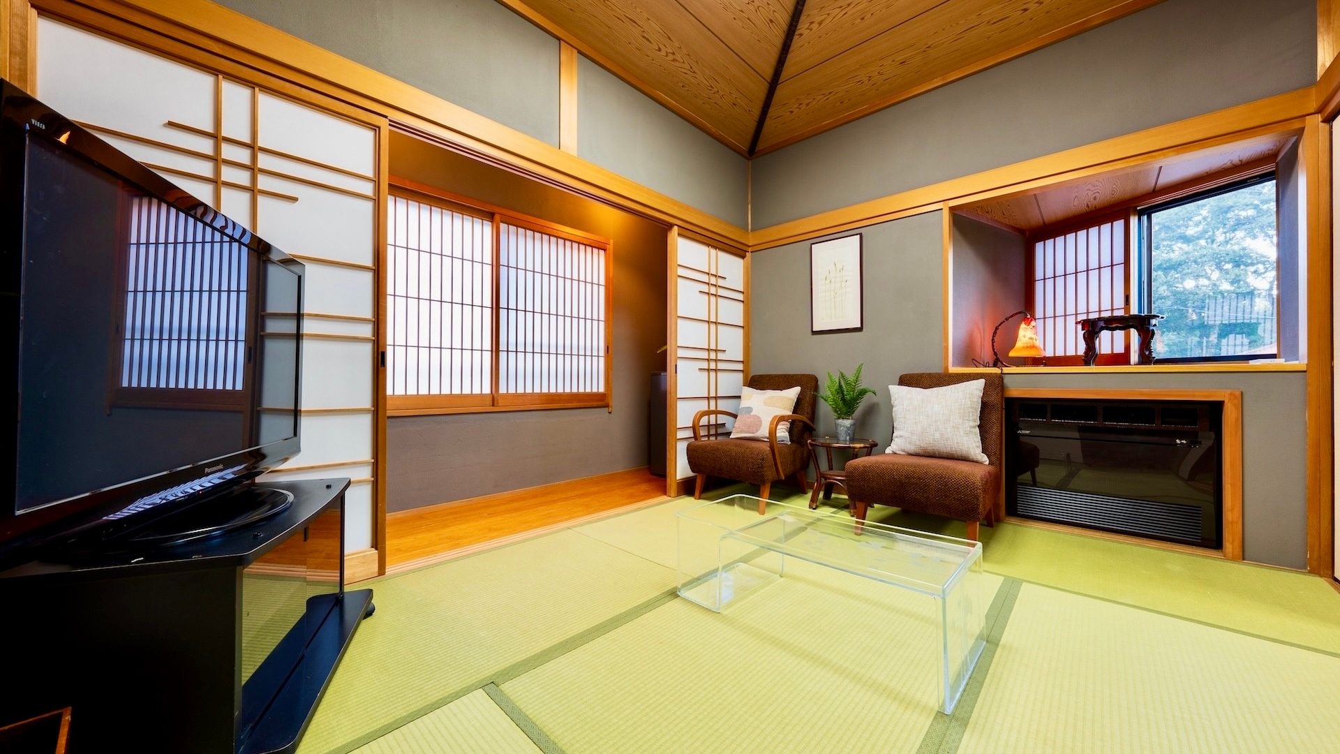 Room 6: Japanese-style room/Futon x 4