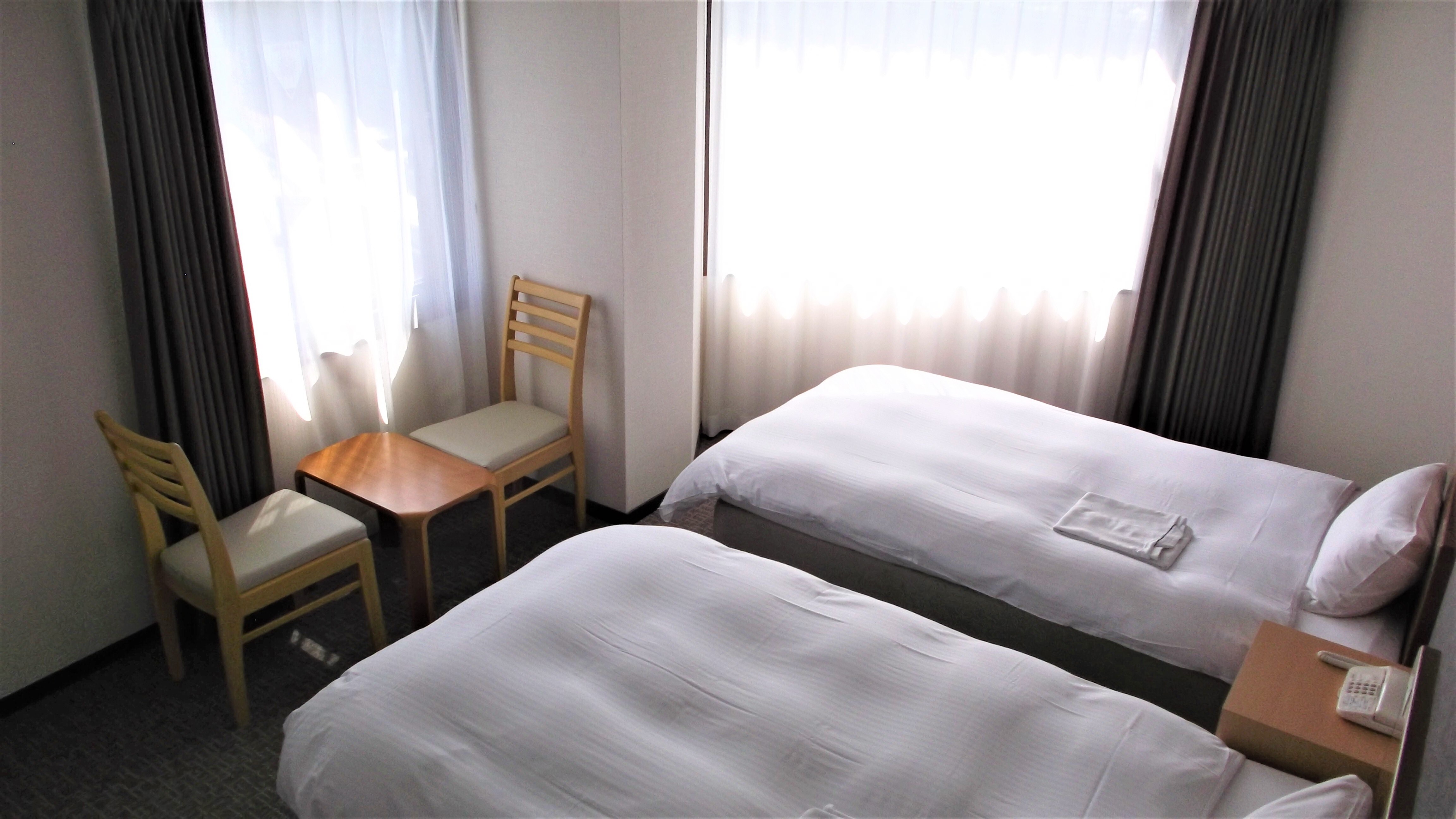 Twin Room B
