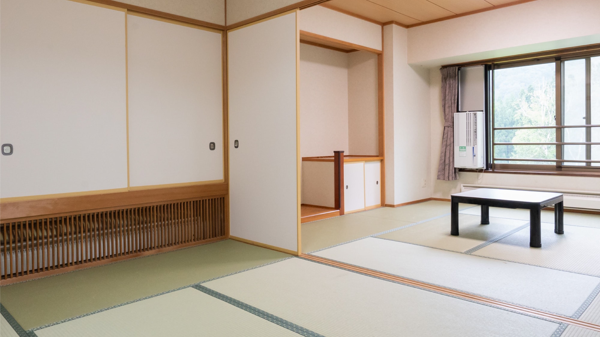 [Kamar besar bergaya Jepang (kamar bergaya Jepang)]
