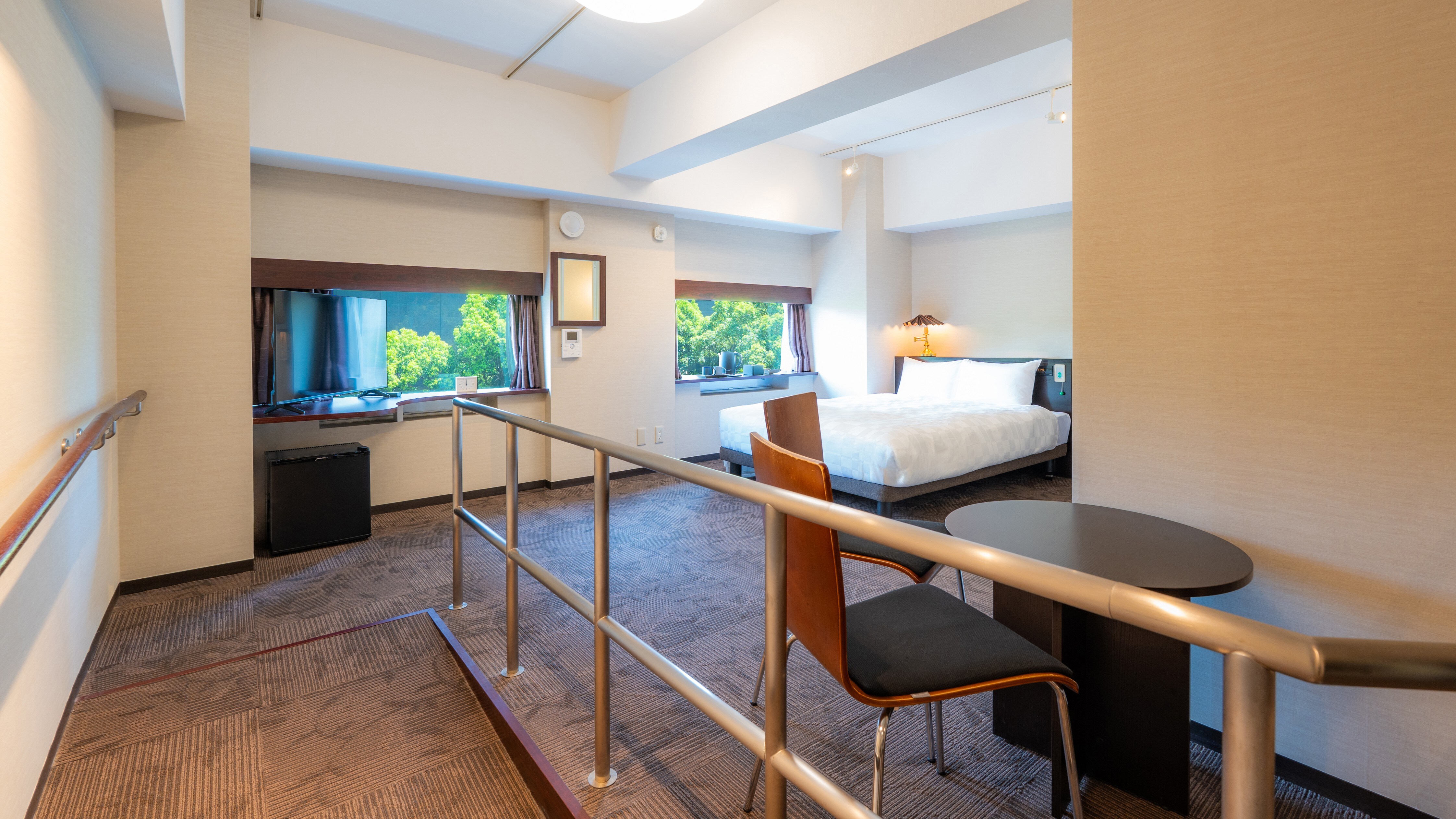 Universal Double Room (33 sq m, 140cm wide bed, with view)