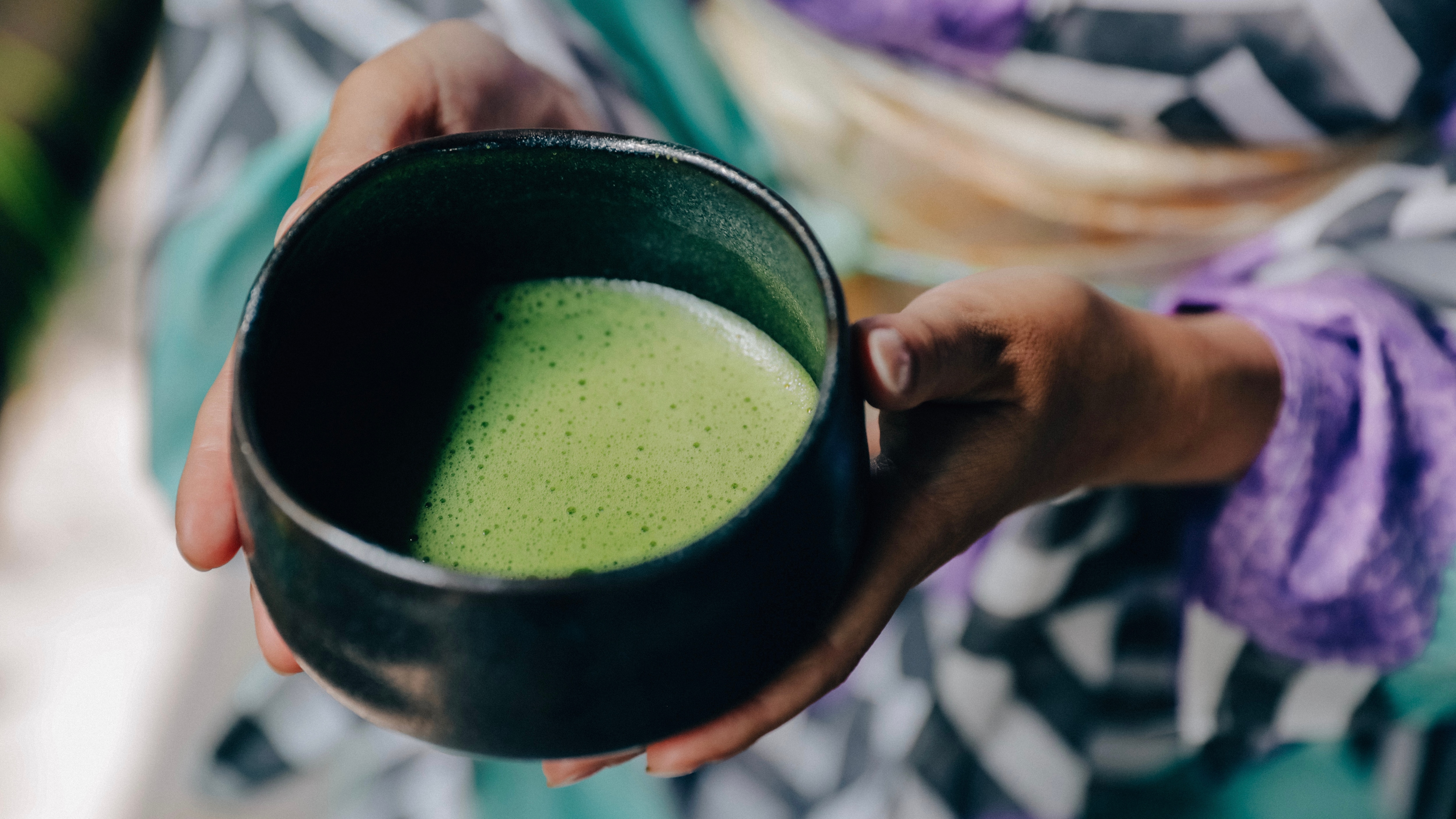 Como preparar té matcha sin batidor