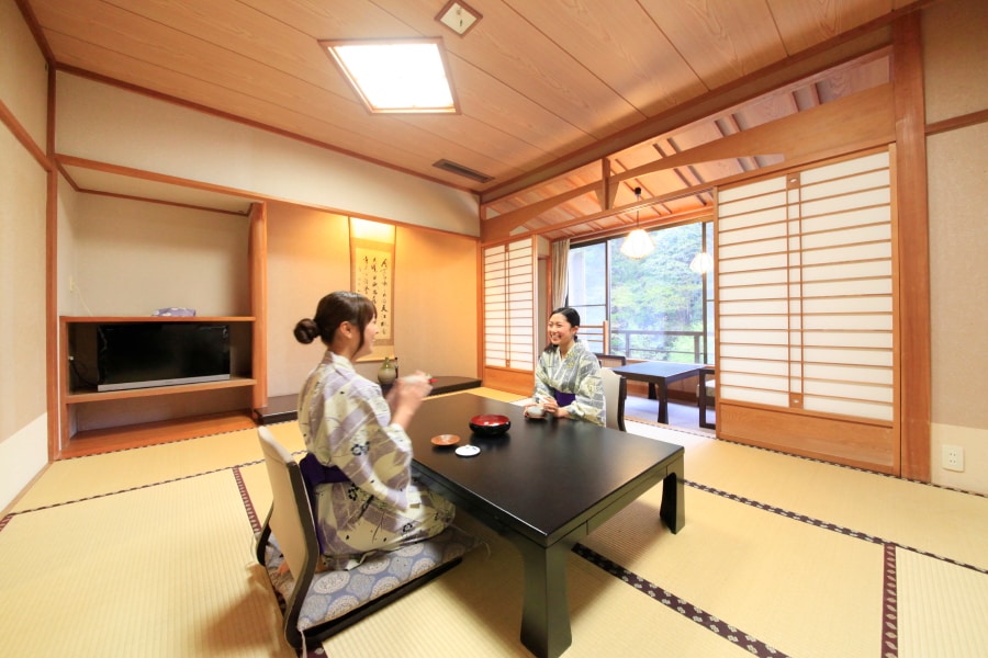 ห้องพักสไตล์ญี่ปุ่นริมลำธาร Shinkan Mountain 10 เสื่อทาทามิ (ชั้น 2) พร้อมอ่างอาบน้ำและโถสุขภัณฑ์