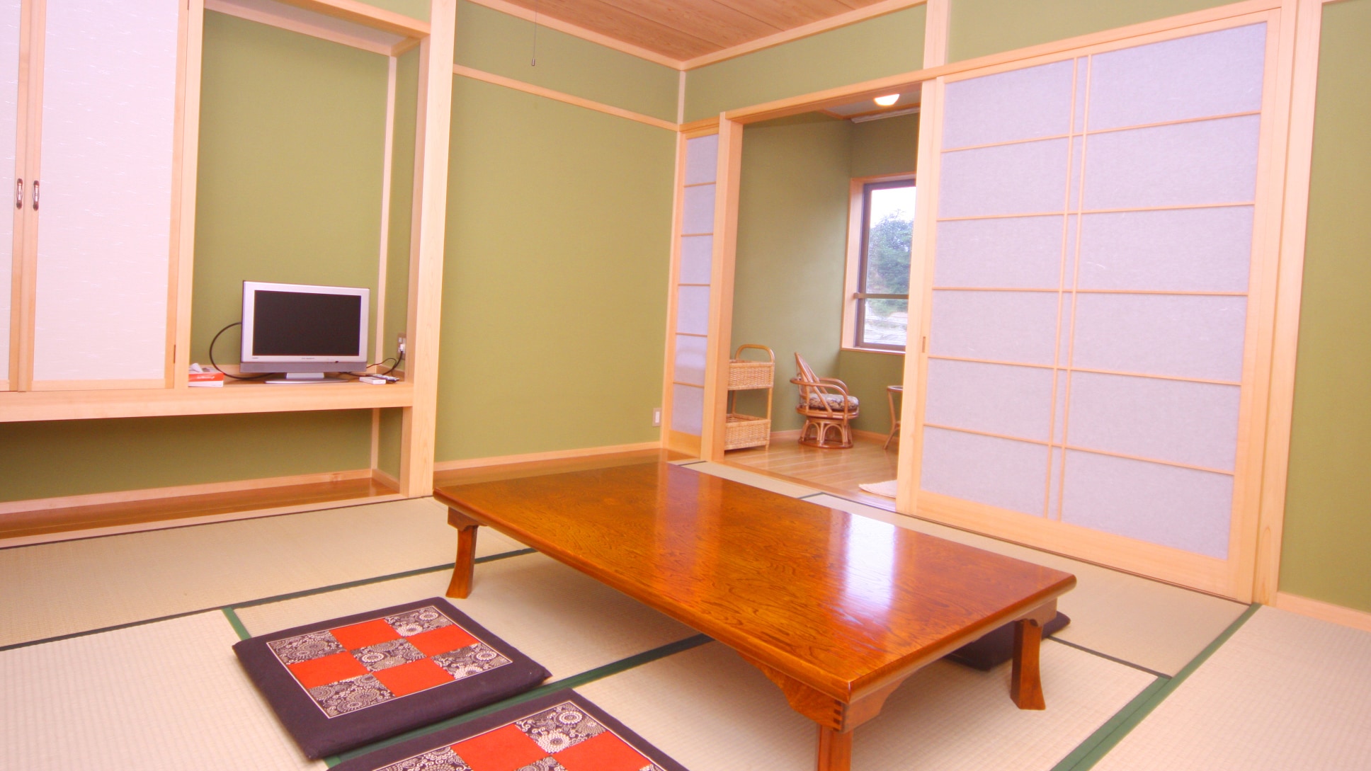 Kaijin: Japanese-style room on the beach side