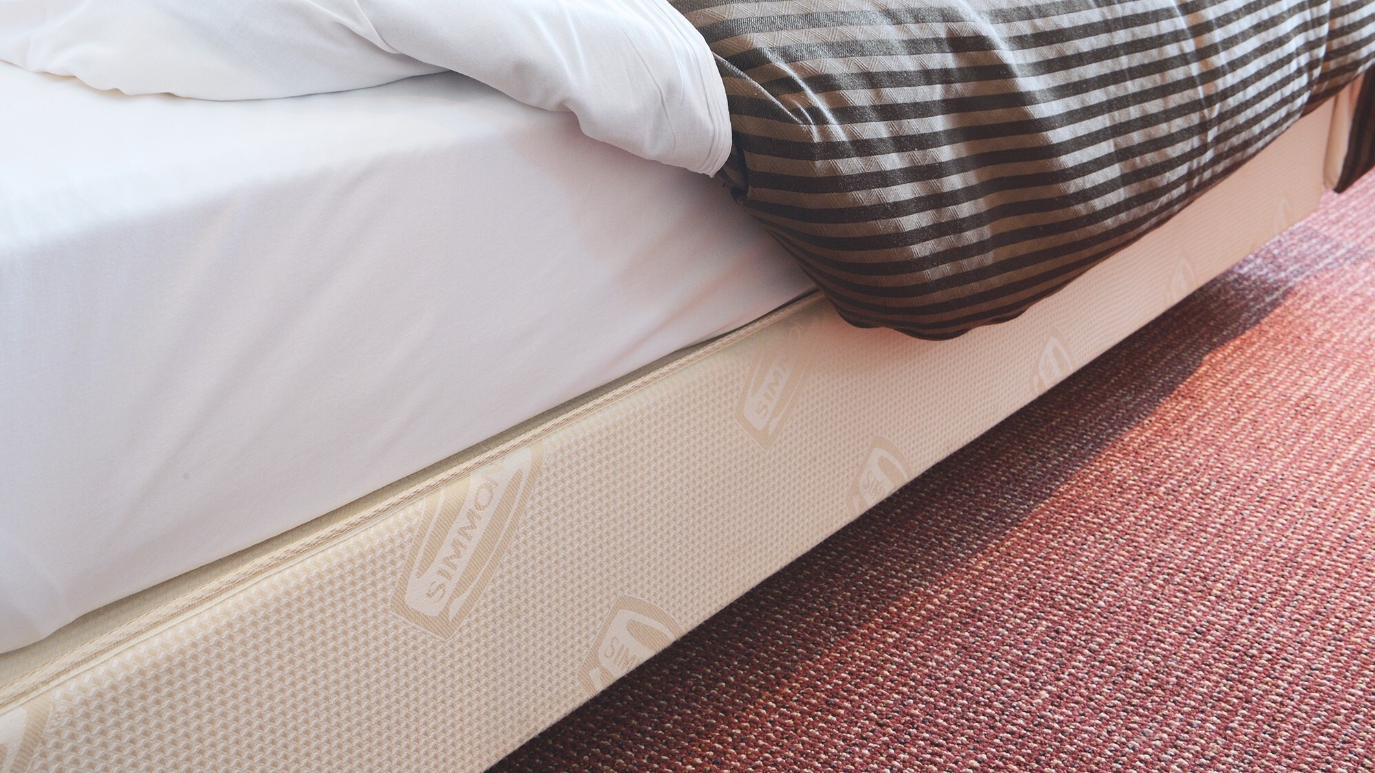 All rooms equipped with Simmons beds