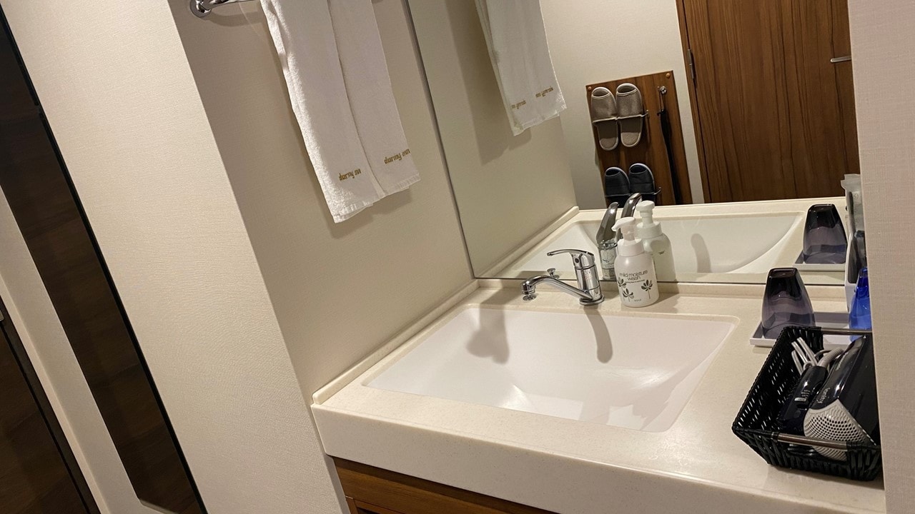 ◆ Standard double room ◆ [Non-smoking] 13.9 ~ 14.5㎡ Bed size 140 & times; 195cm