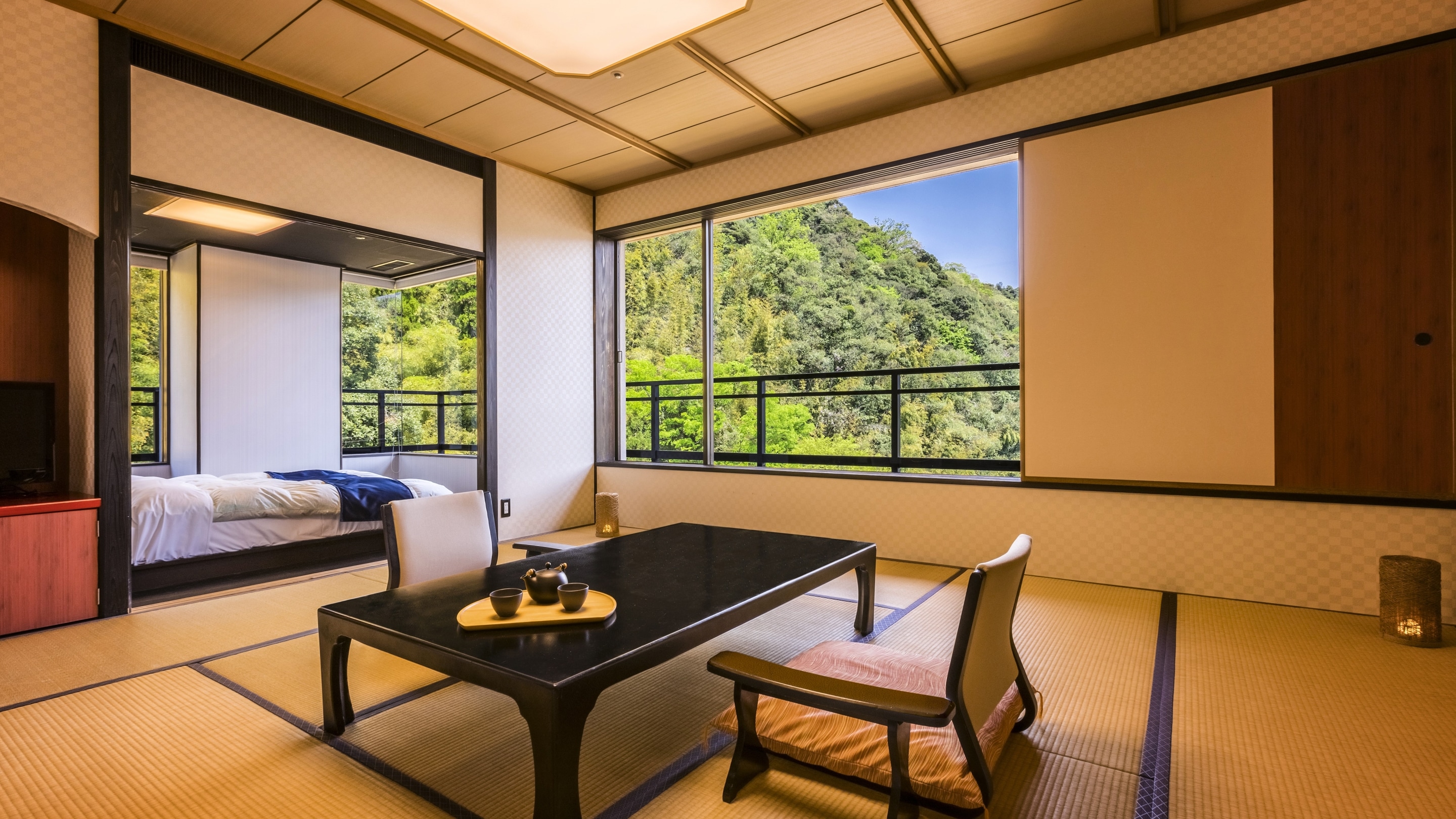 高级日西合璧房，配备 1 张半双人床（花园景观）