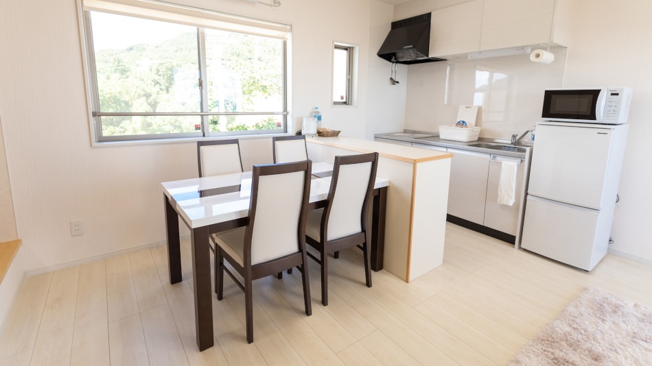 ・Kitchen and dining room