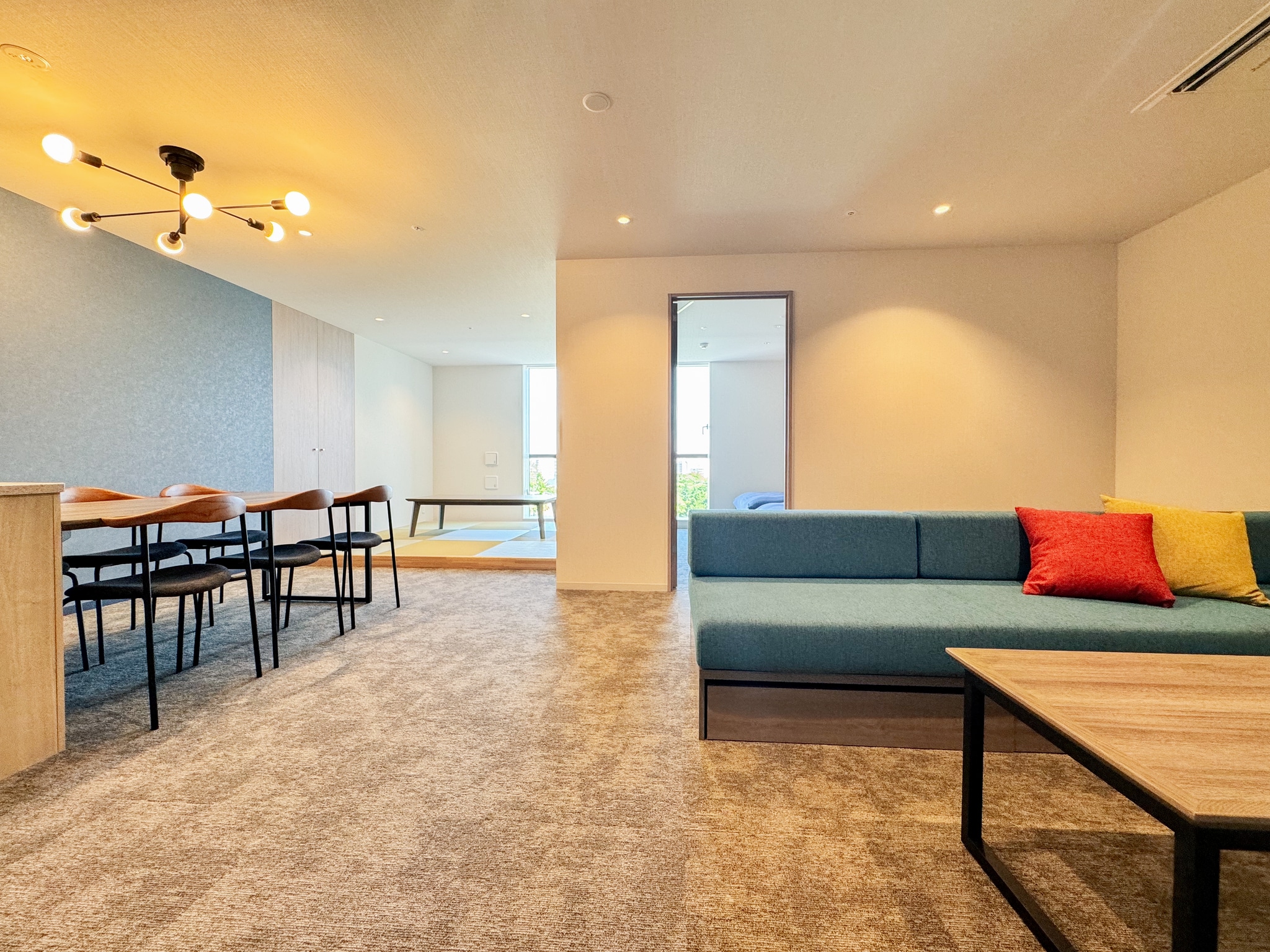 STATION Ai Suite 6 Beds - Field View