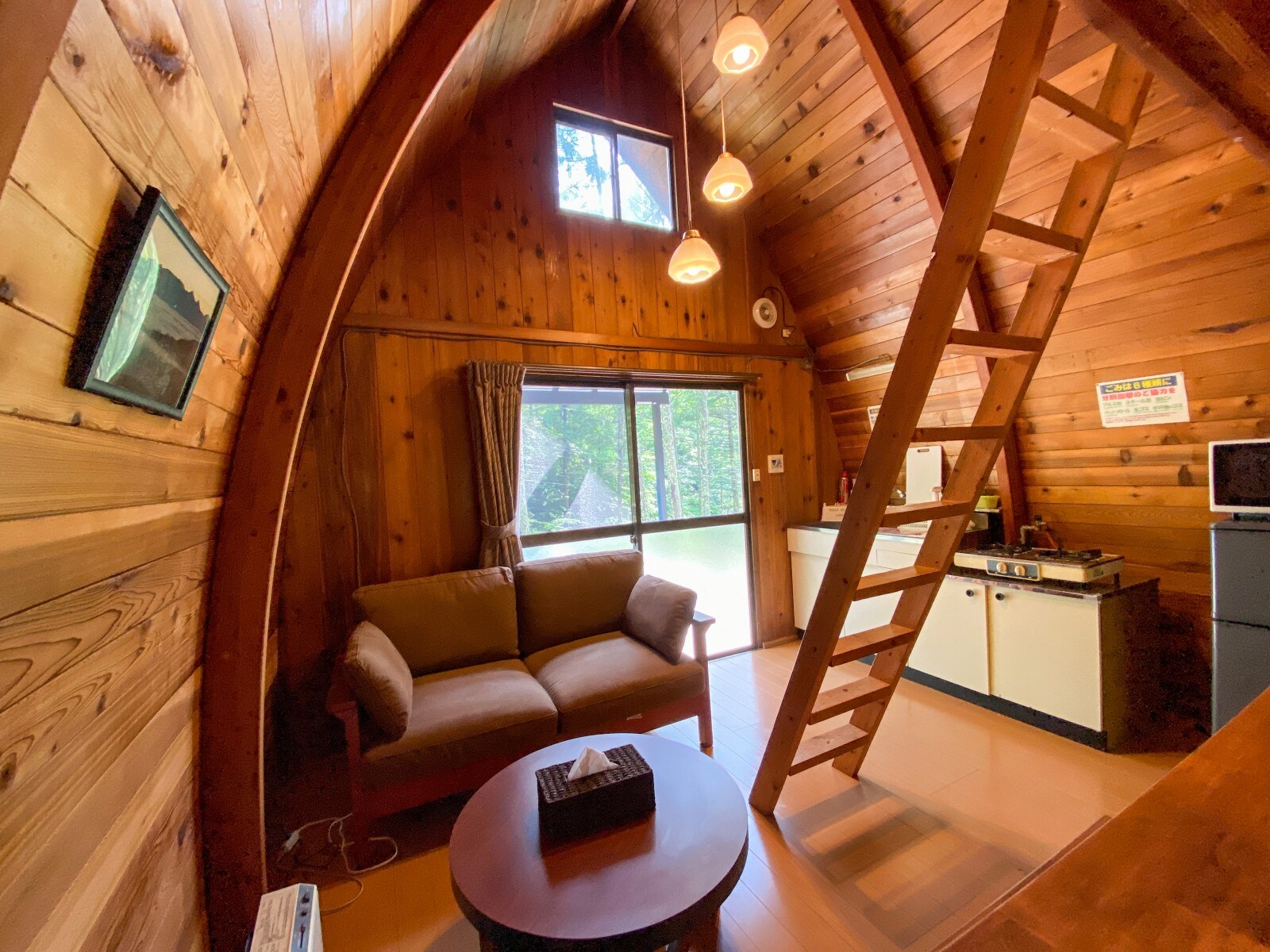 小屋B房