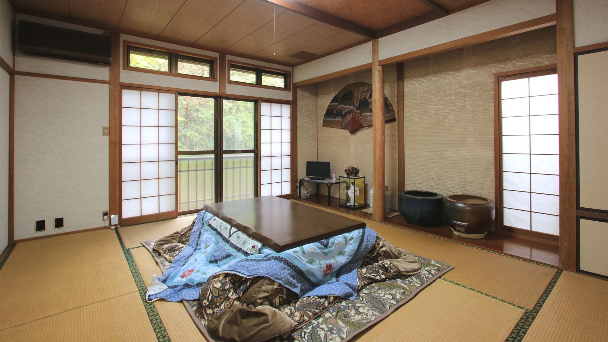 【日式房間10張榻榻米】提供免費Wi-Fi ※廁所、洗臉盆為共用