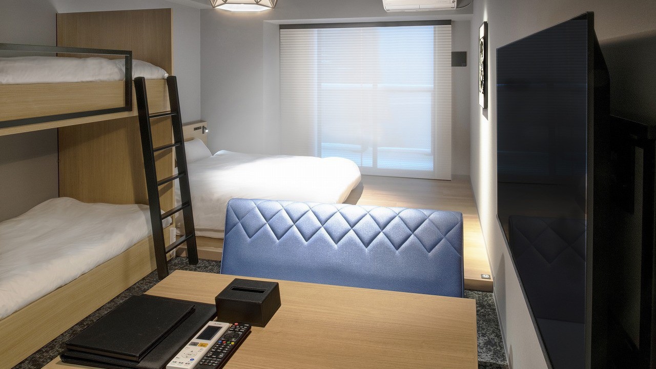 Deluxe Double S + 2 loft beds (43 sqm) Up to 6 people