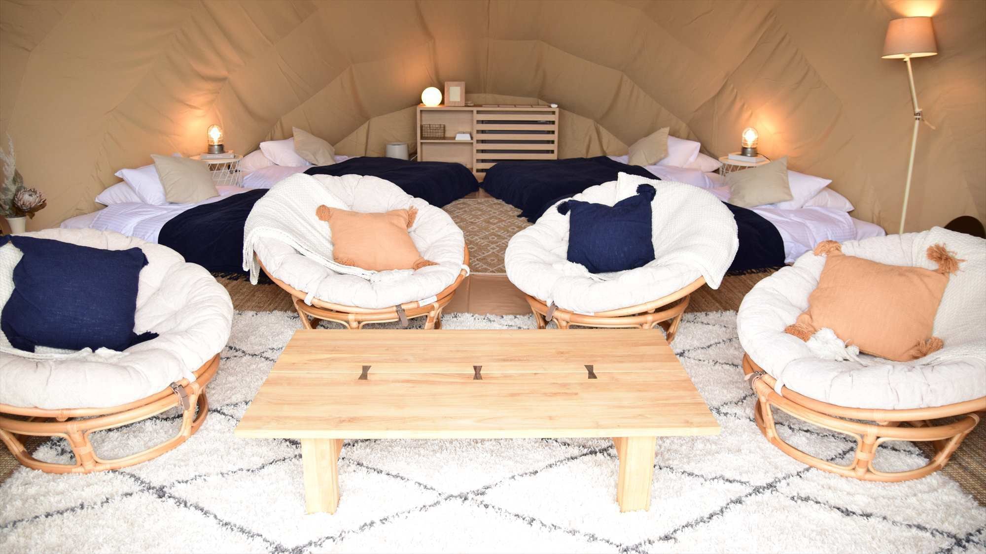 Nhà Cocoon <Khu cắm trại sang trọng>