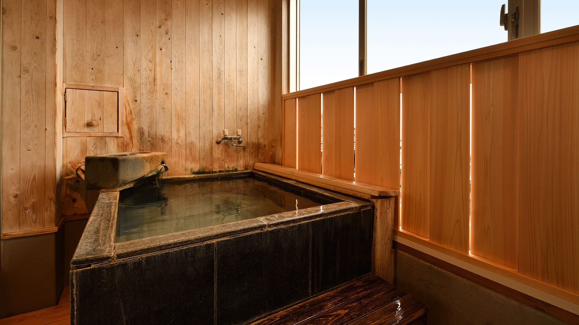 Natural hot spring water [Japanese-style twin room with hot spring] Fine snow/Powder snow