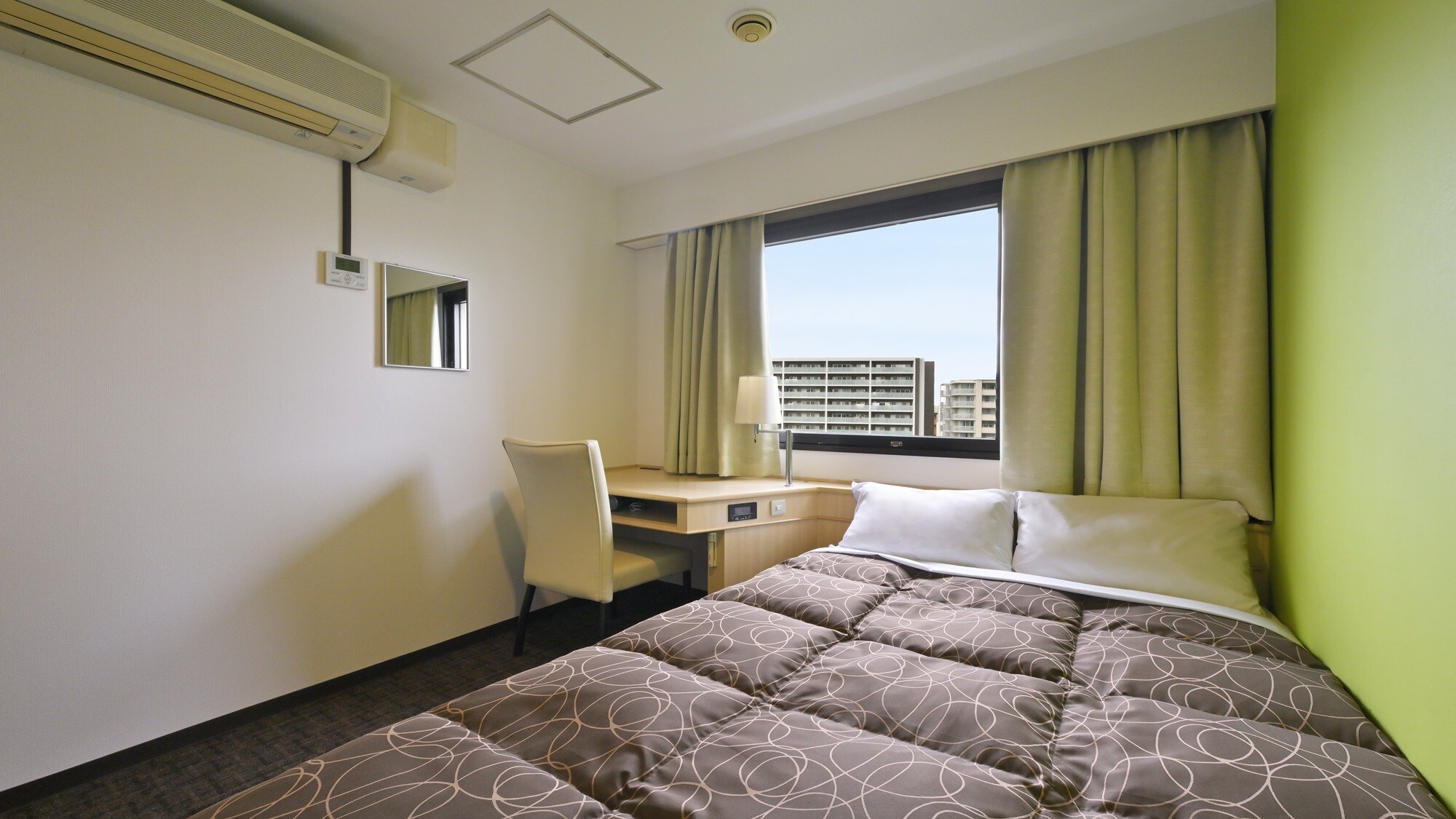 Semi-double room