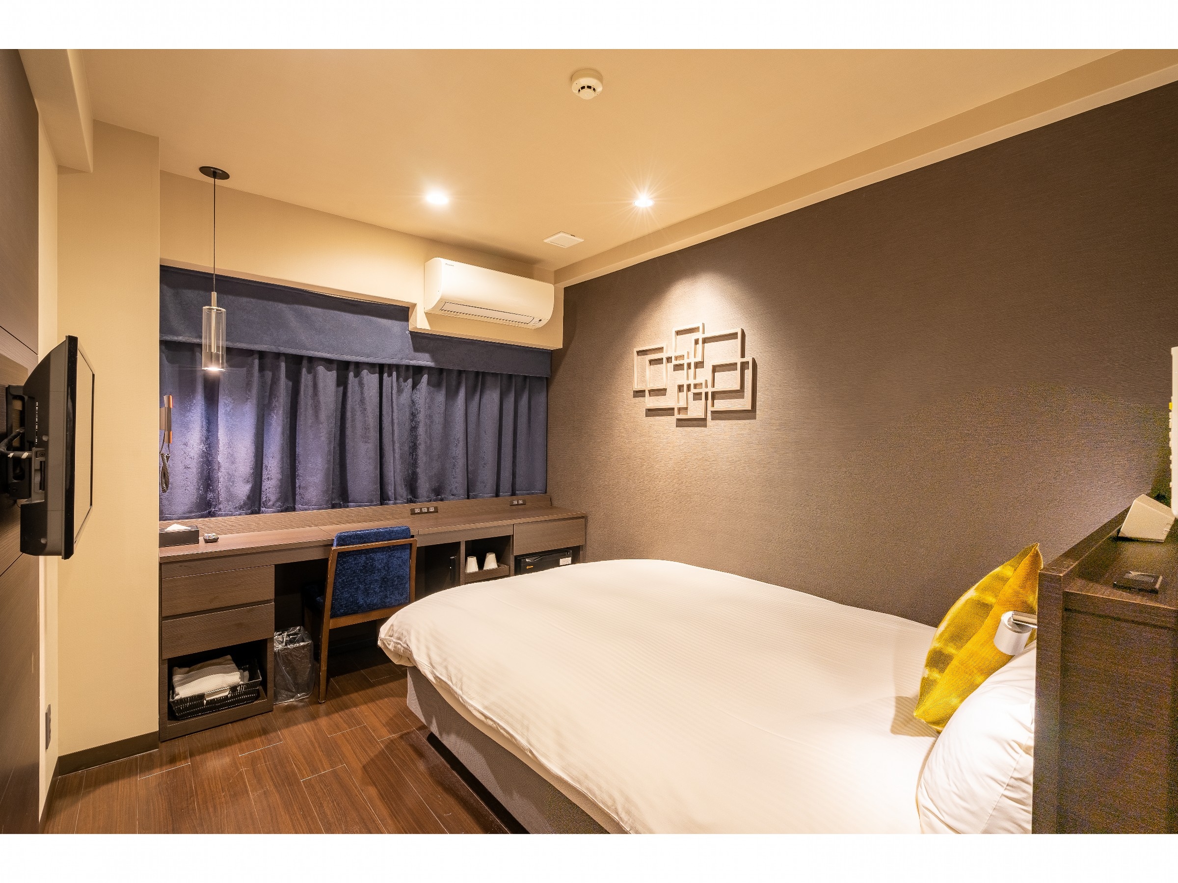 [Double room] 13㎡　140cm wide bed