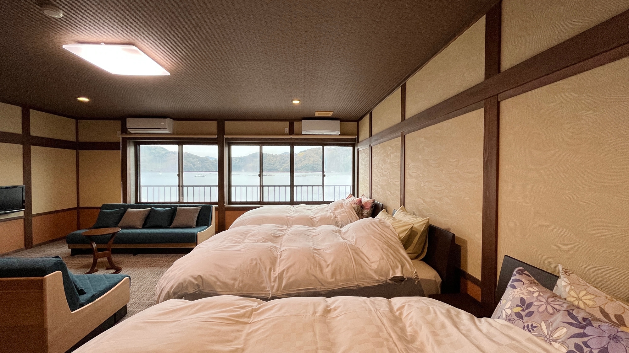 [Japanese-Western style triple room]