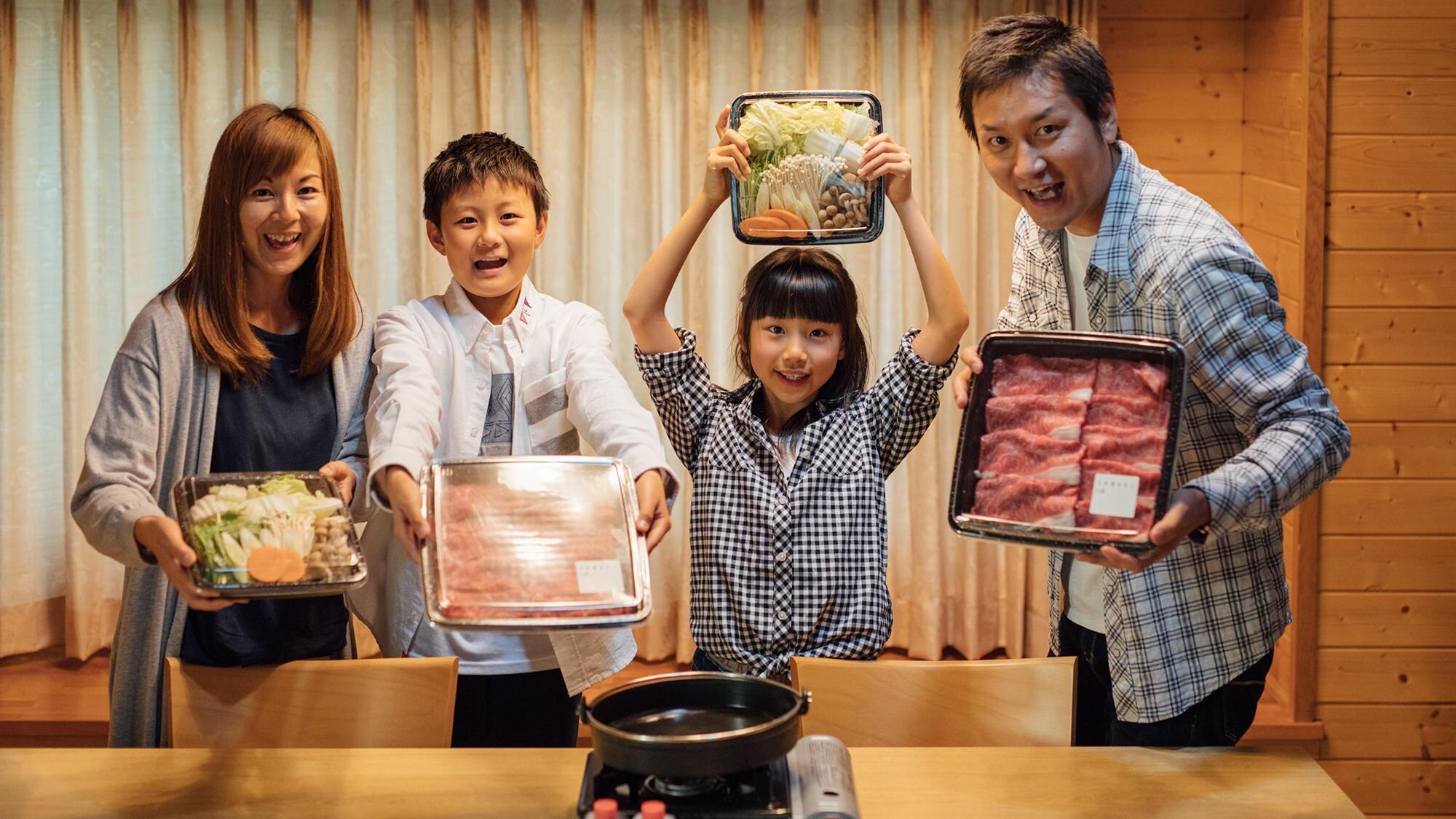 Enjoy a meal in your room with everyone♪ (【In-room dining】Sukiyaki)