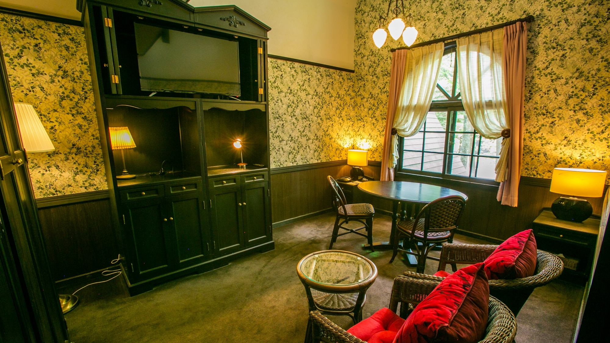 [Executive room with atrium] A twin room of 36 square meters with a bedroom and a living room with an atrium.