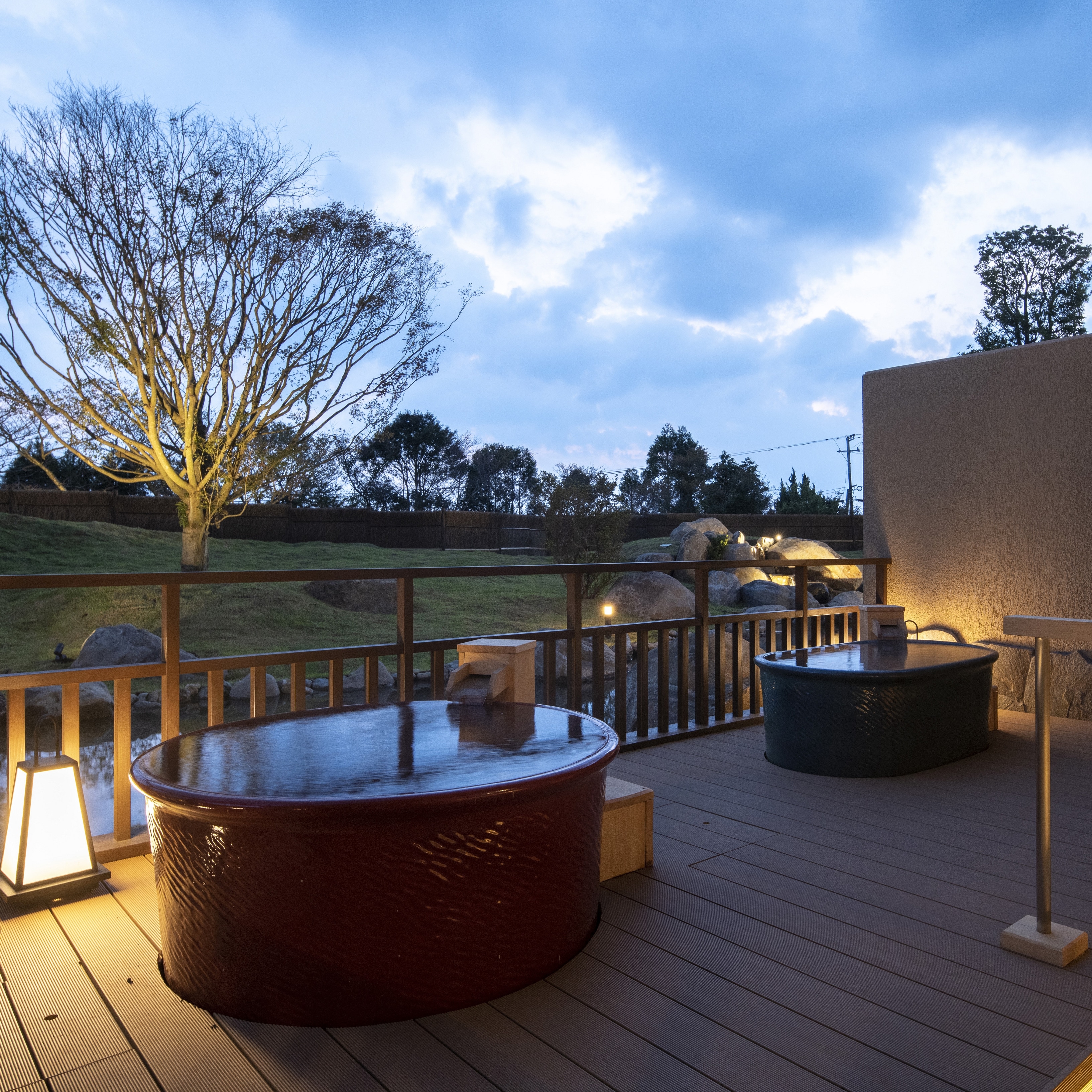 [Large communal bath for men] Open-air bath
