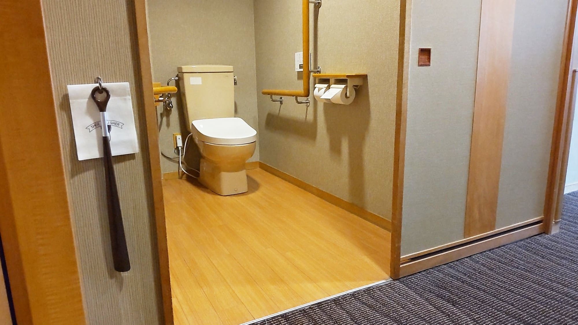 [Bangunan utama/Komorebi] DX Ruang Jepang-Barat/Toilet memiliki pegangan dan lebih lebar dari biasanya *Gambar