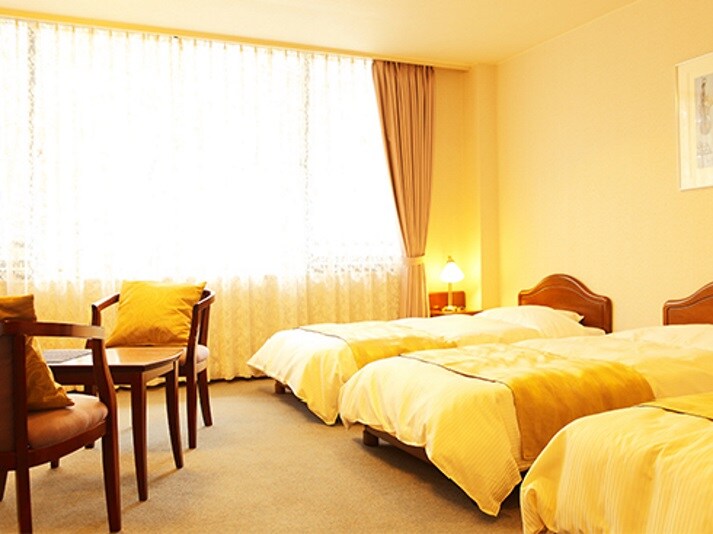 Kamar tamu (kamar bergaya Barat)
