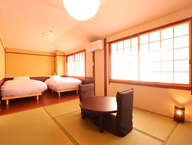 Japanese-Western room on the first floor. A Japanese-Western room with a calm atmosphere.