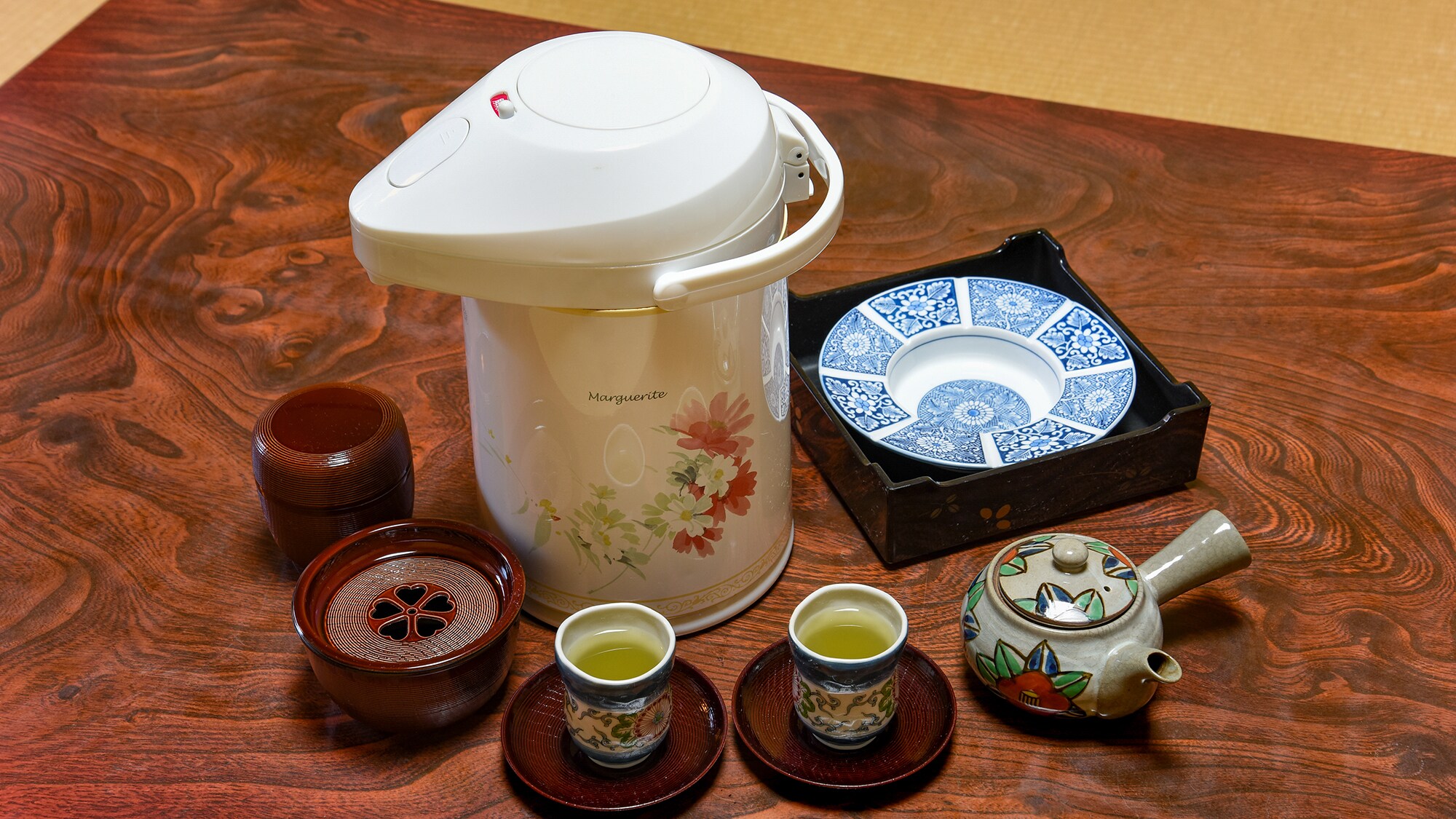 *Tea set/When you get to your room, have a cup of tea and take a break♪
