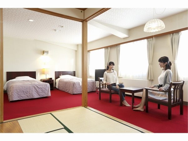 Building B: Japanese-Western style bathroom and toilet