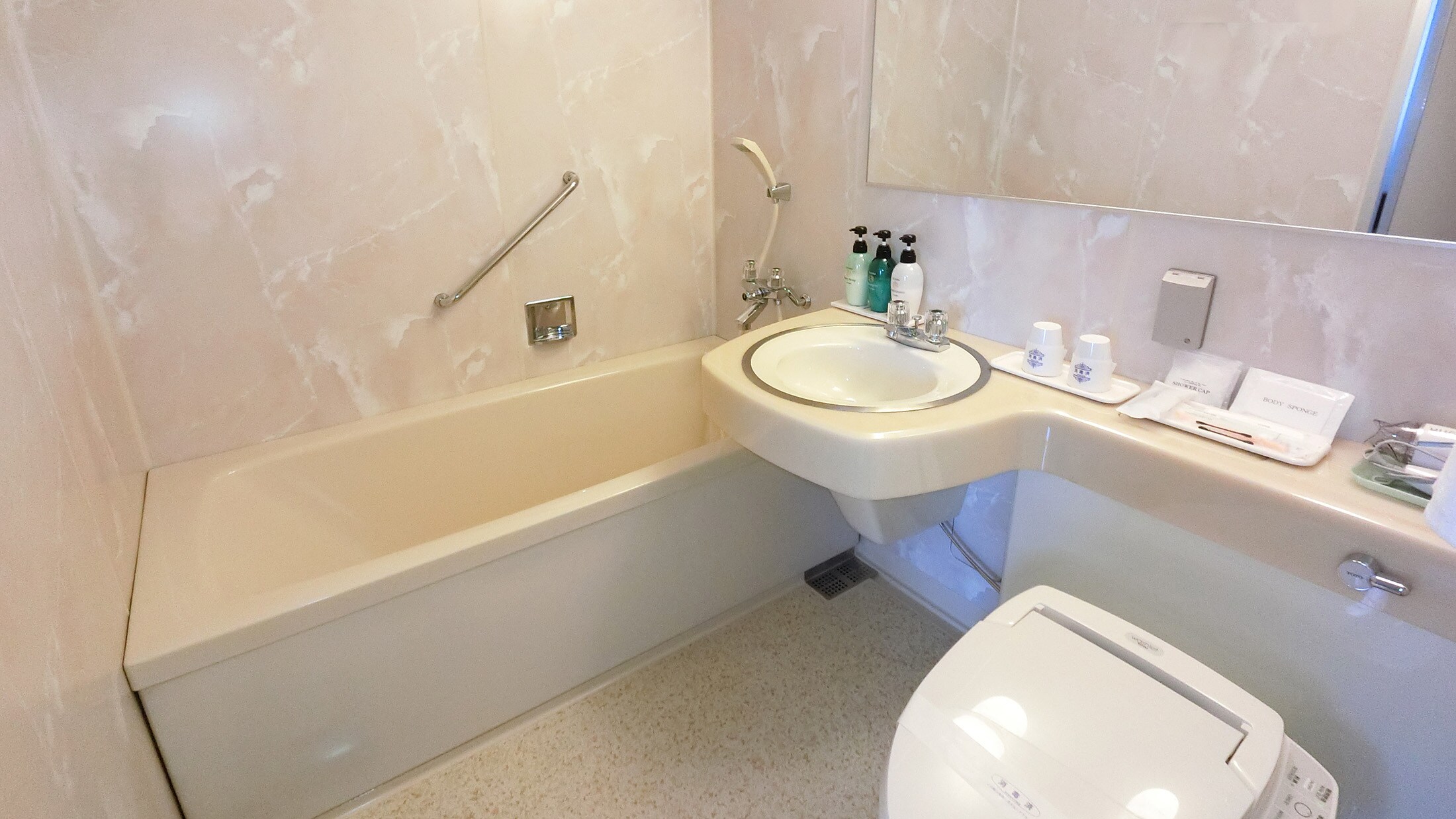 South Wing [Non-Smoking] Triple Room with WiFi, Bathroom