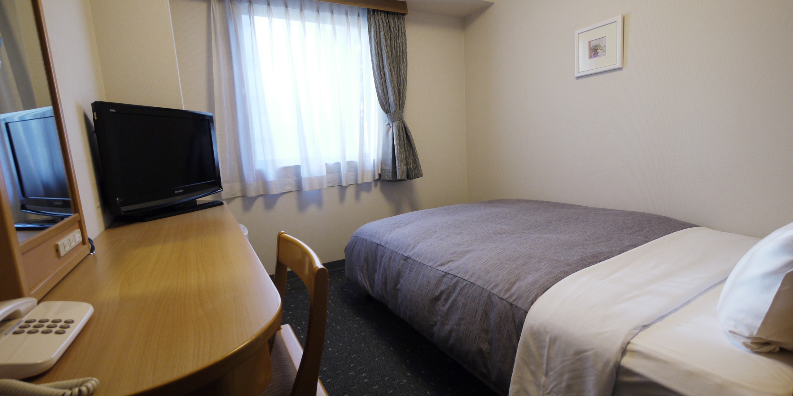 Standard single room ◇ 140 cm wide! Monopolize a big bed! !!