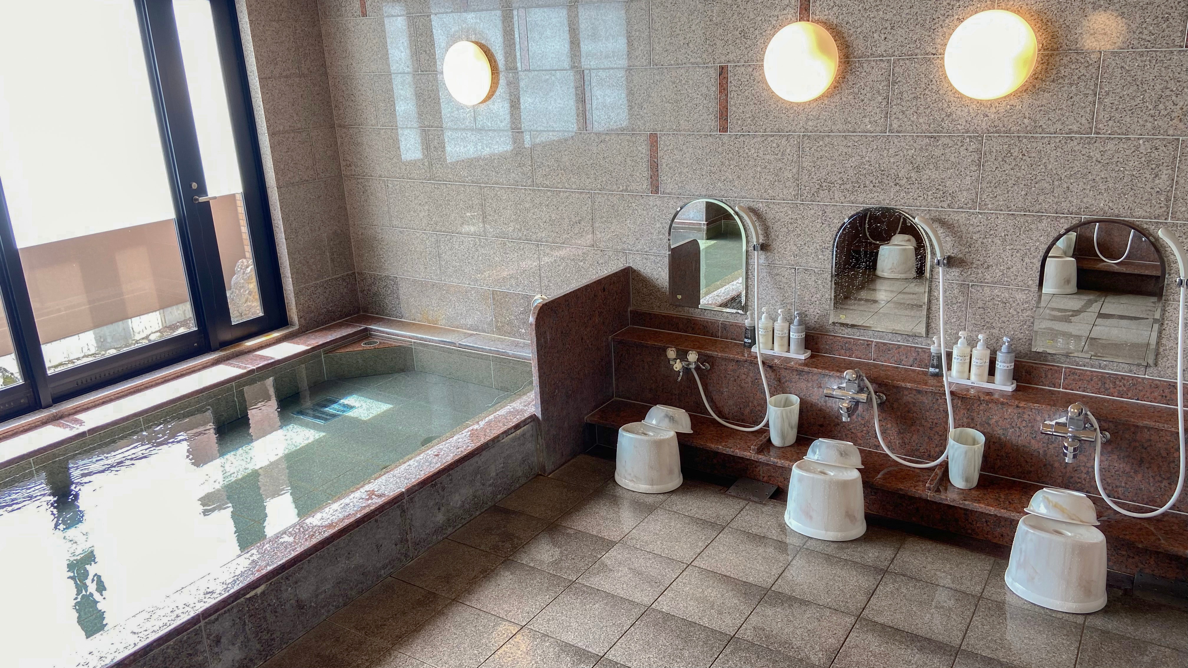 [Women's public bath]