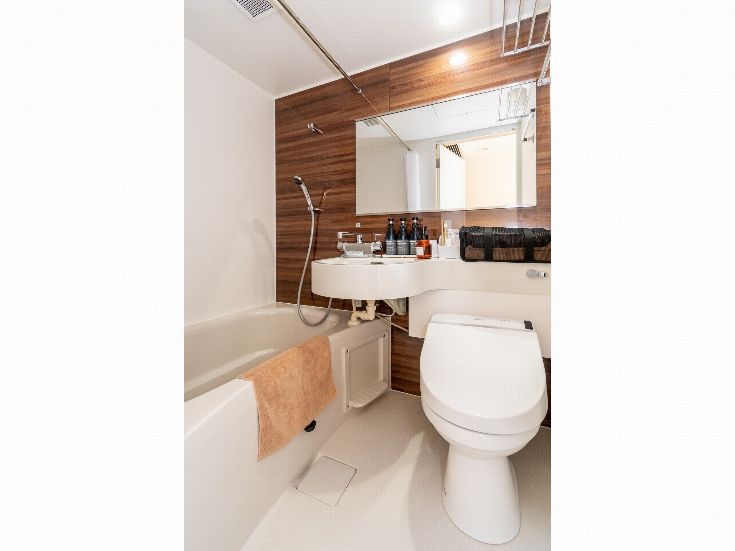 Superior single, double, twin, Japanese-Western style unit bath