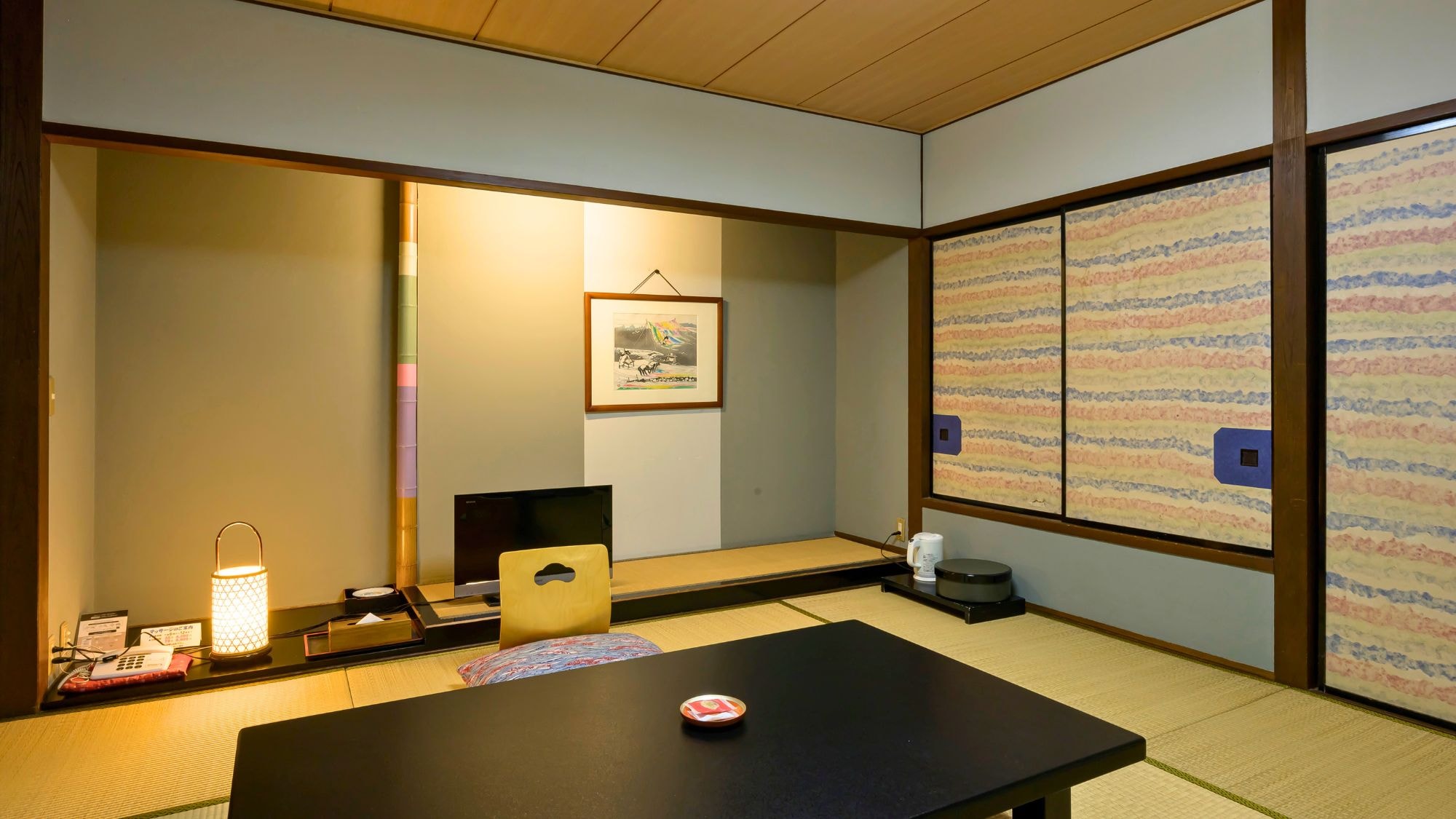 [Kasentei/Old Wing Japanese-style Room] A room where you can feel the beauty of good old Japanese architecture.
