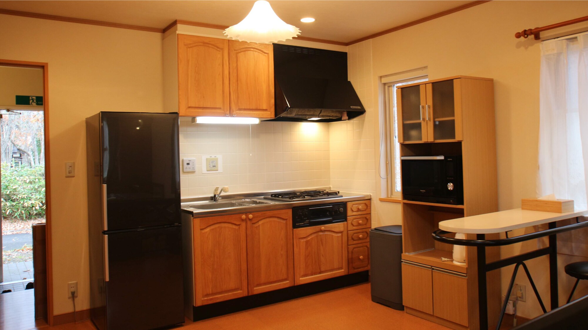 [Rental Cottage Type E] Kitchen (cooking utensils and tableware provided)