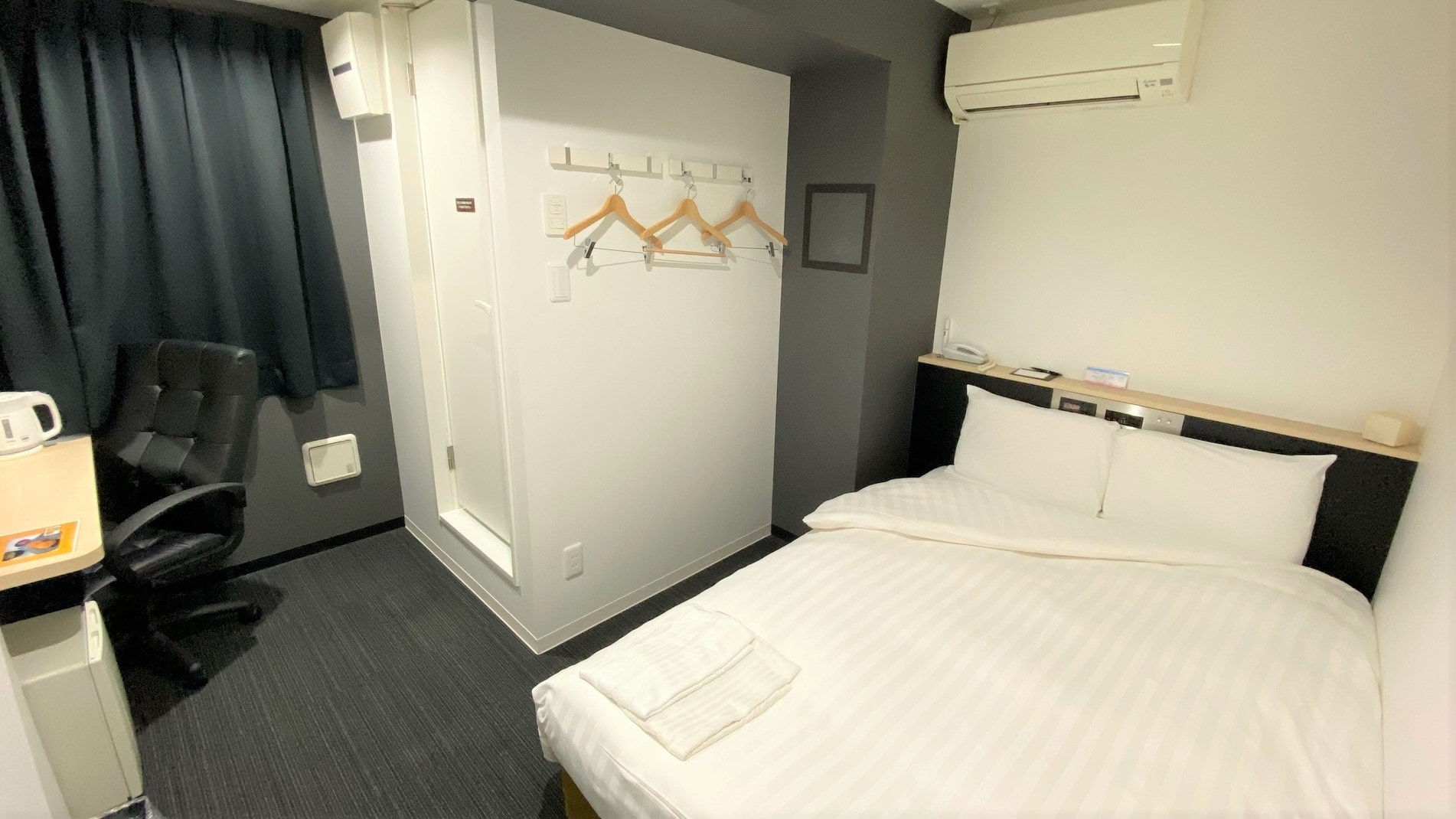 Gambar keseluruhan tempat tidur kamar semi-double sayap baru