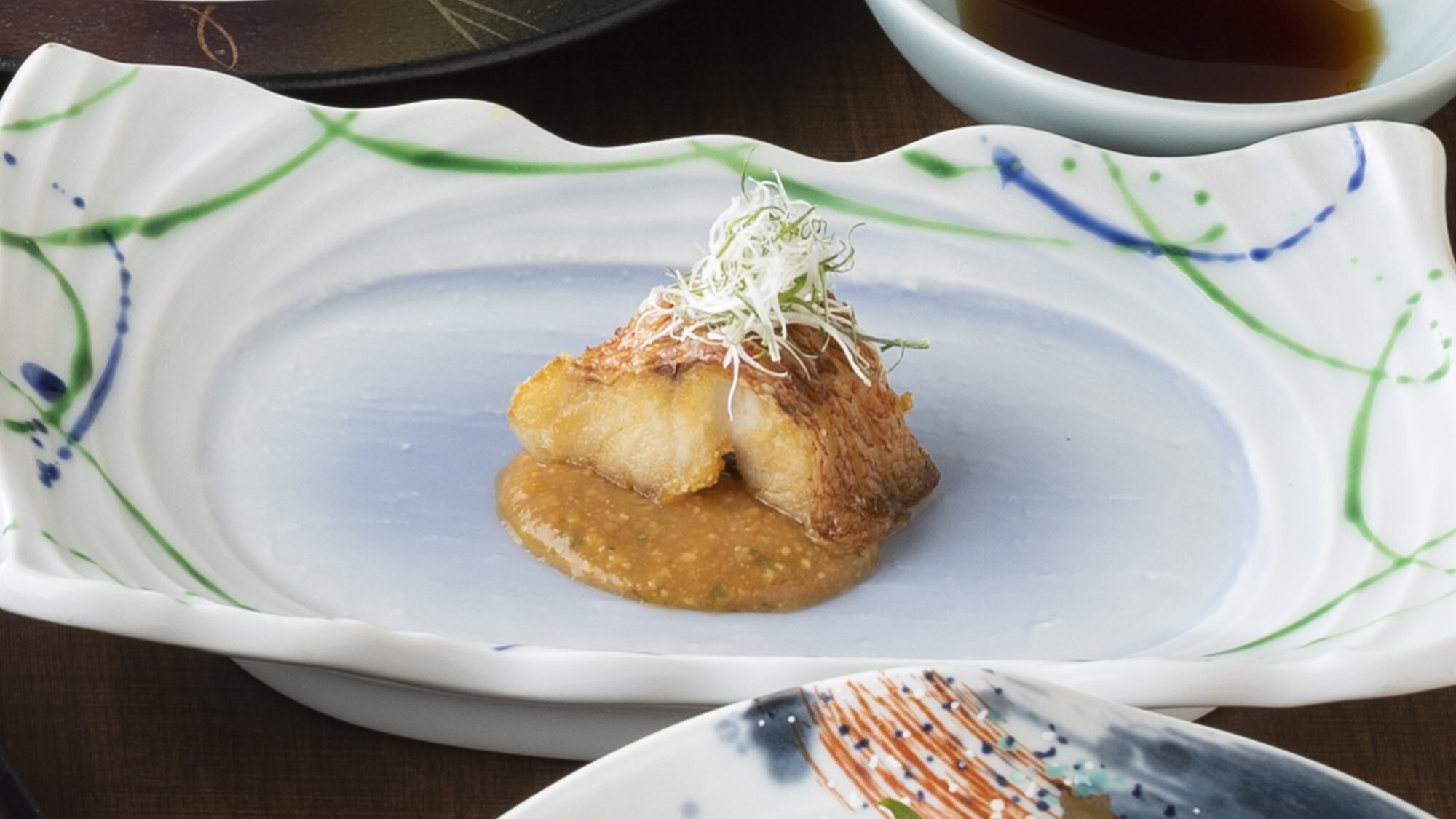 Makanan Jepang kreatif musim dingin: tembikar