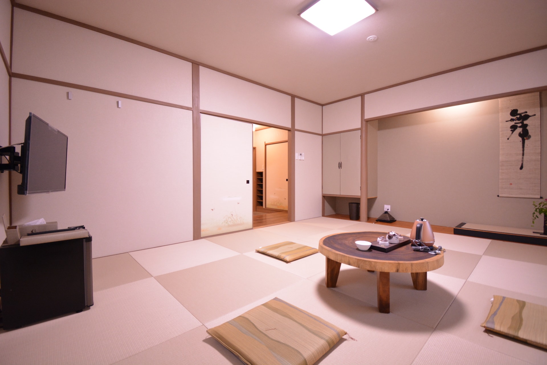 Room 304 [Capacity 1-4 people]