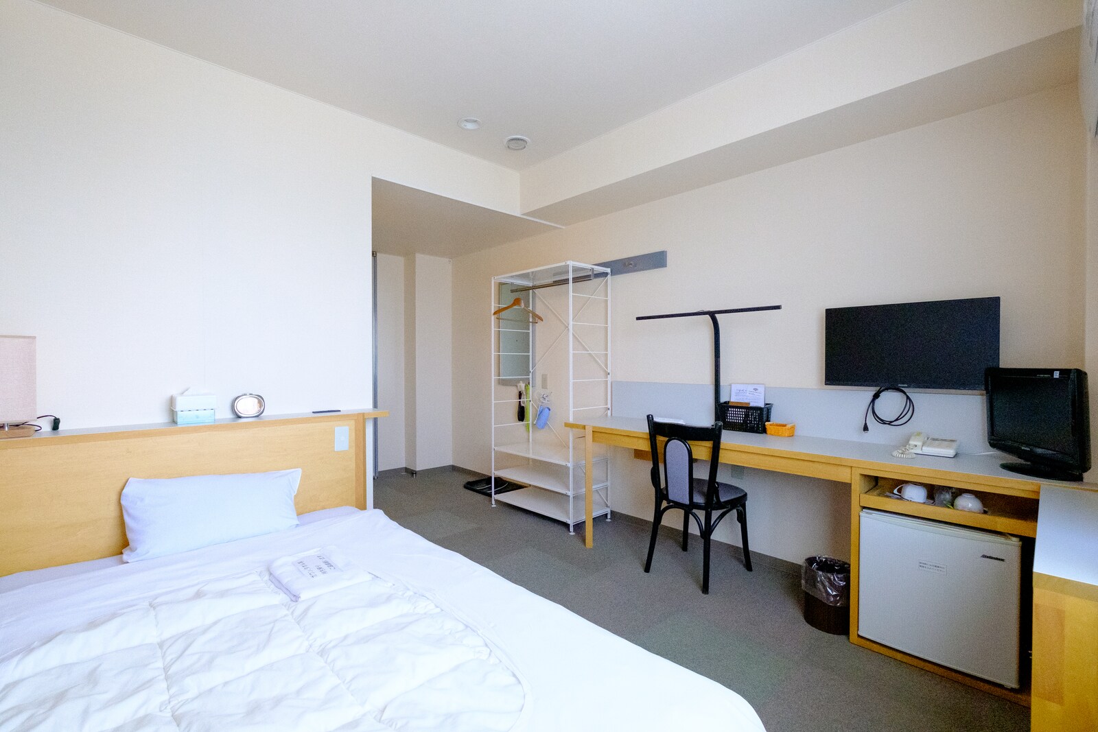 ★This is a semi-double room.