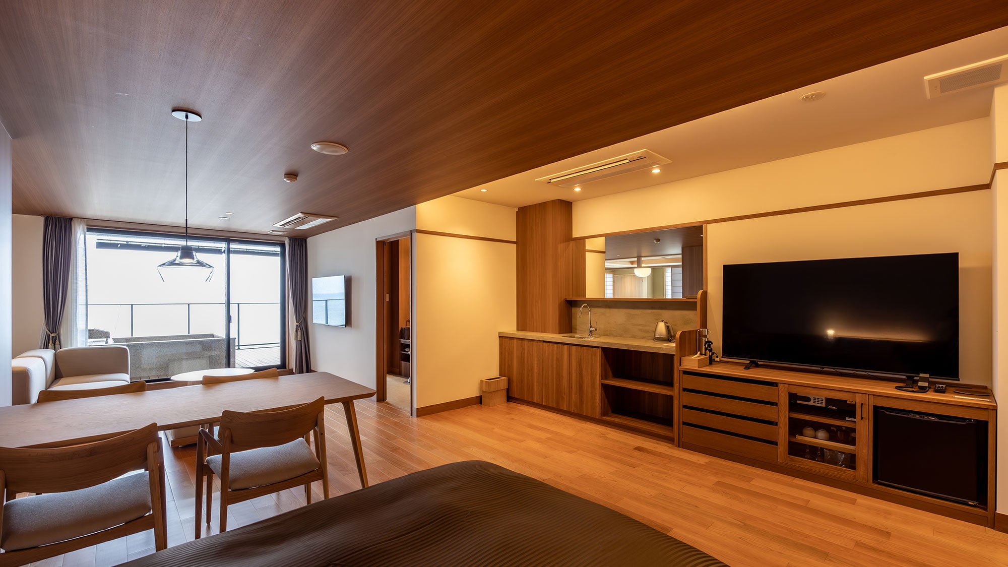 Suite Cao cấp Tòa nhà Mới