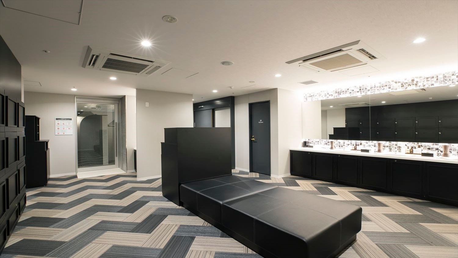 Men's bath ③