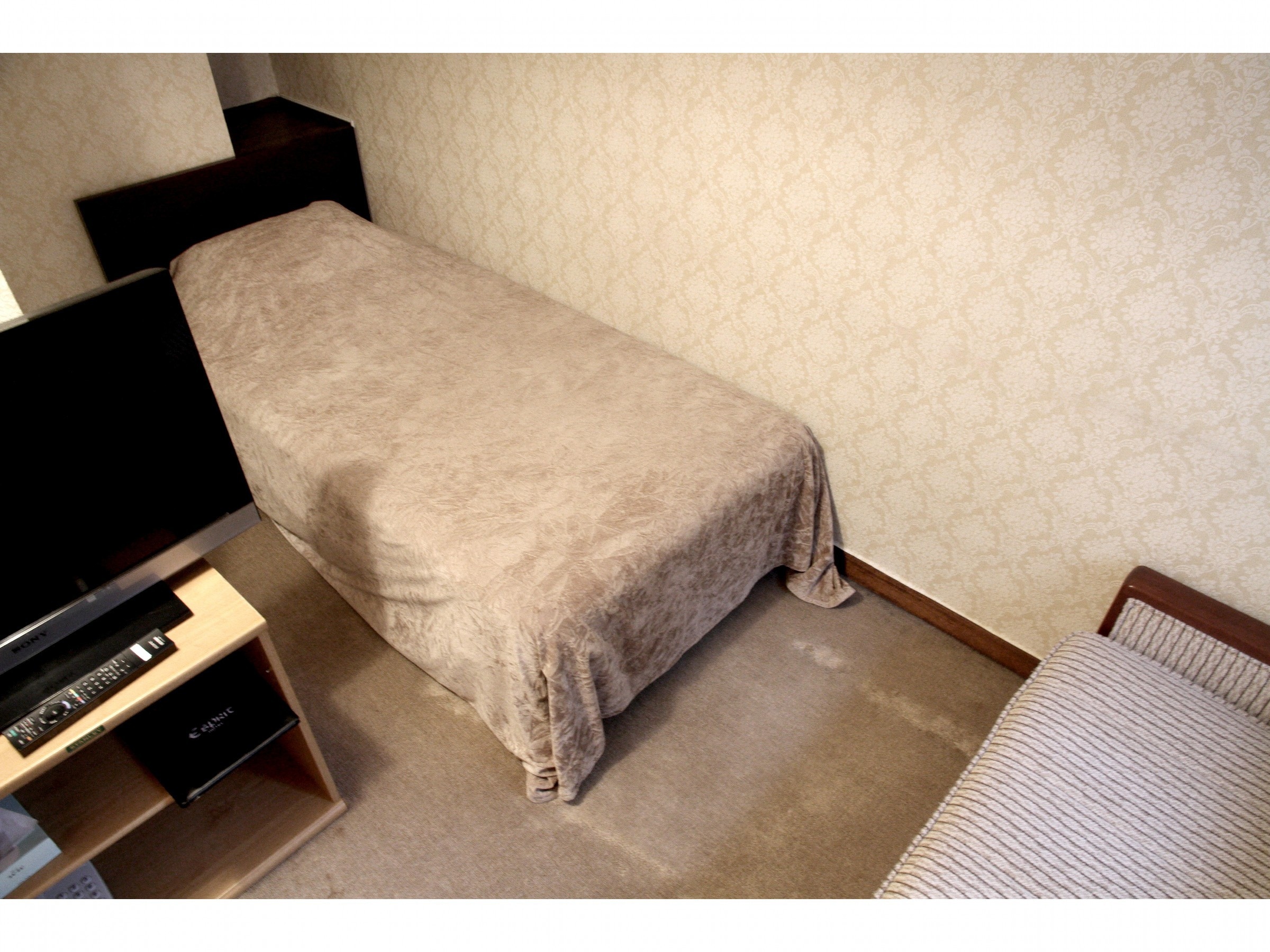 Single room, with emphasis on privacy, with bathroom and toilet, single room