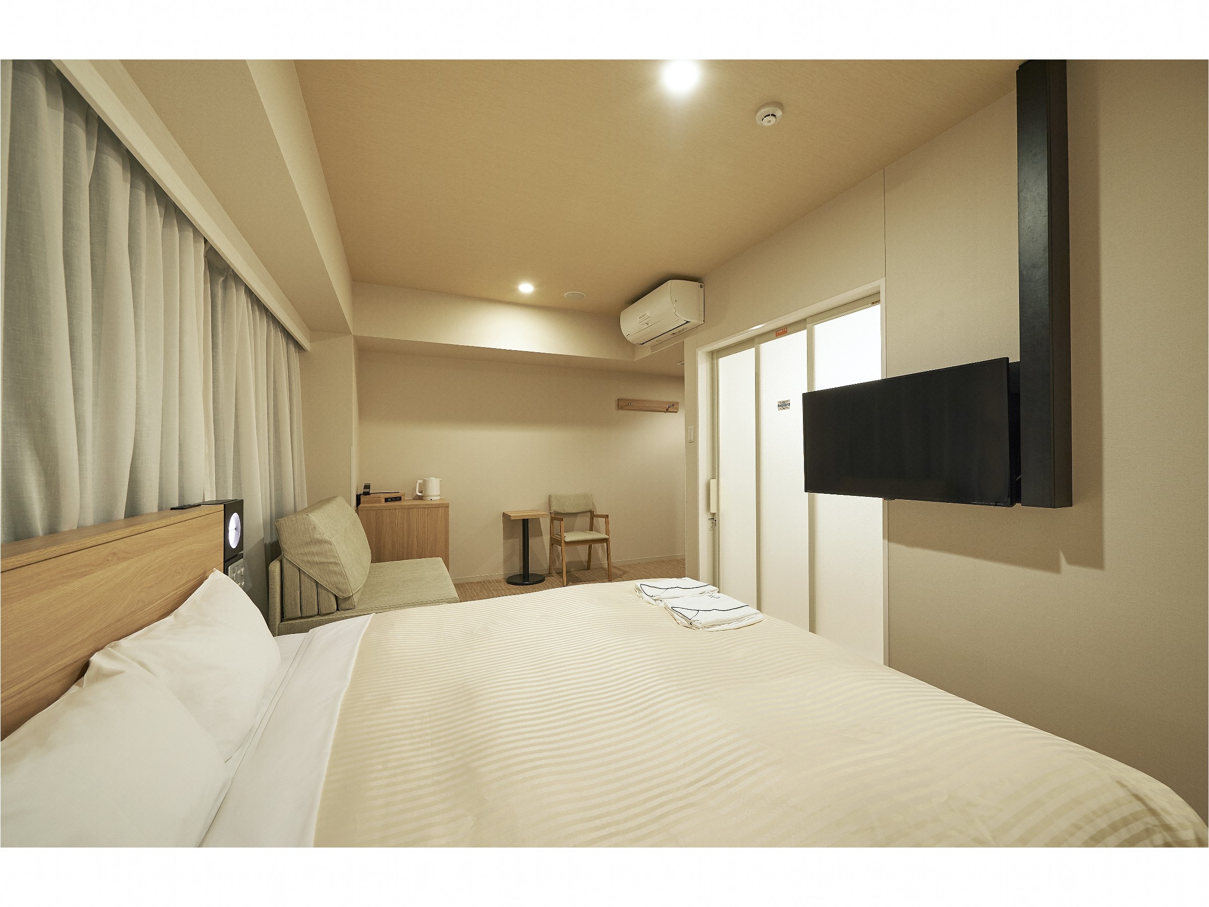 Universal double room
