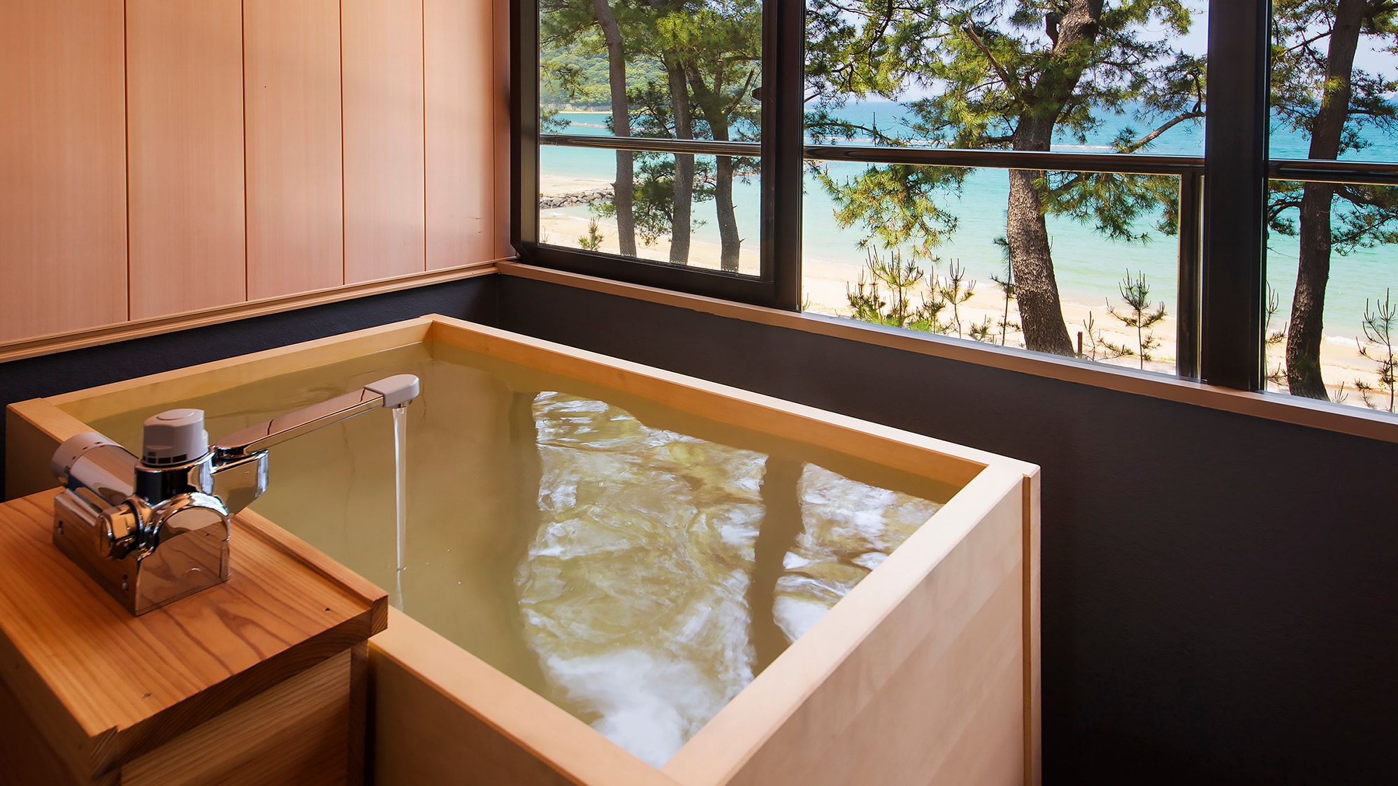 [Double with ocean view semi-open-air bath] -Room bath-