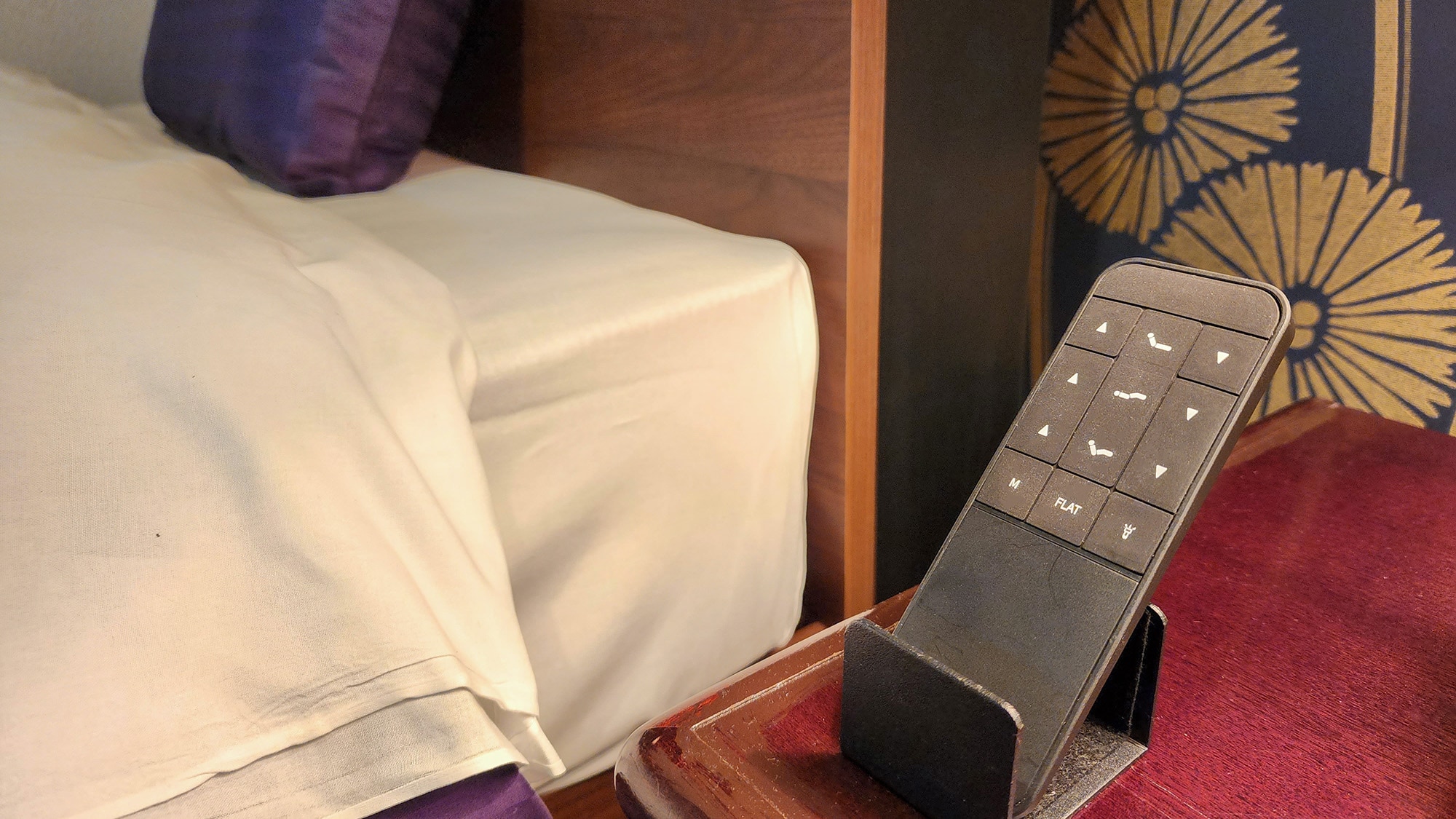 #Japanese-Western style room - We've introduced fully automatic reclining beds!