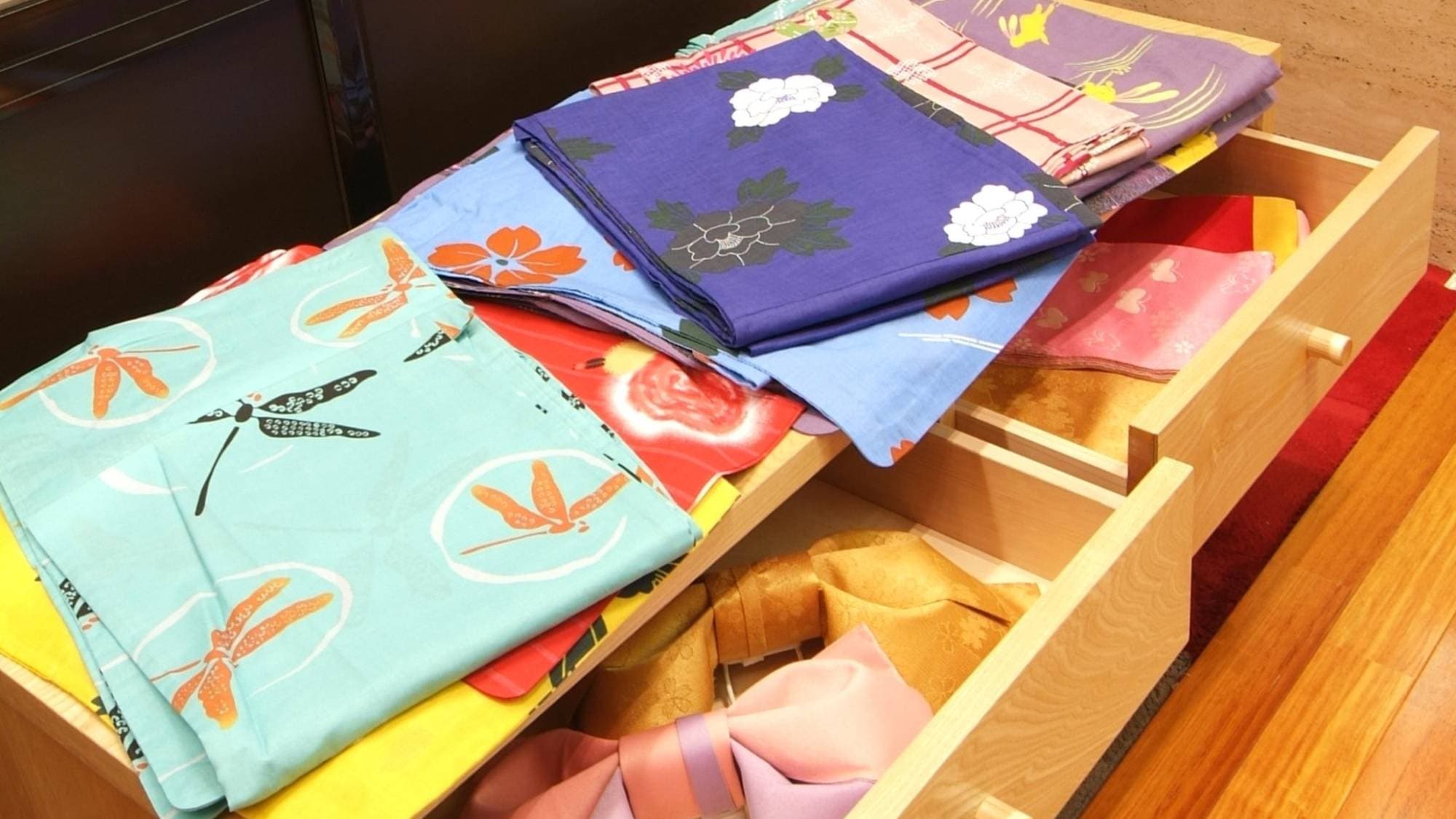 Enjoy a fun and exciting stay in a colorful yukata.