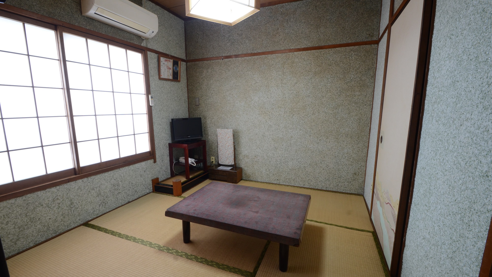 *[Example of a 4.5 tatami Japanese-style room] Recommended for guests traveling alone. Please relax and unwind.